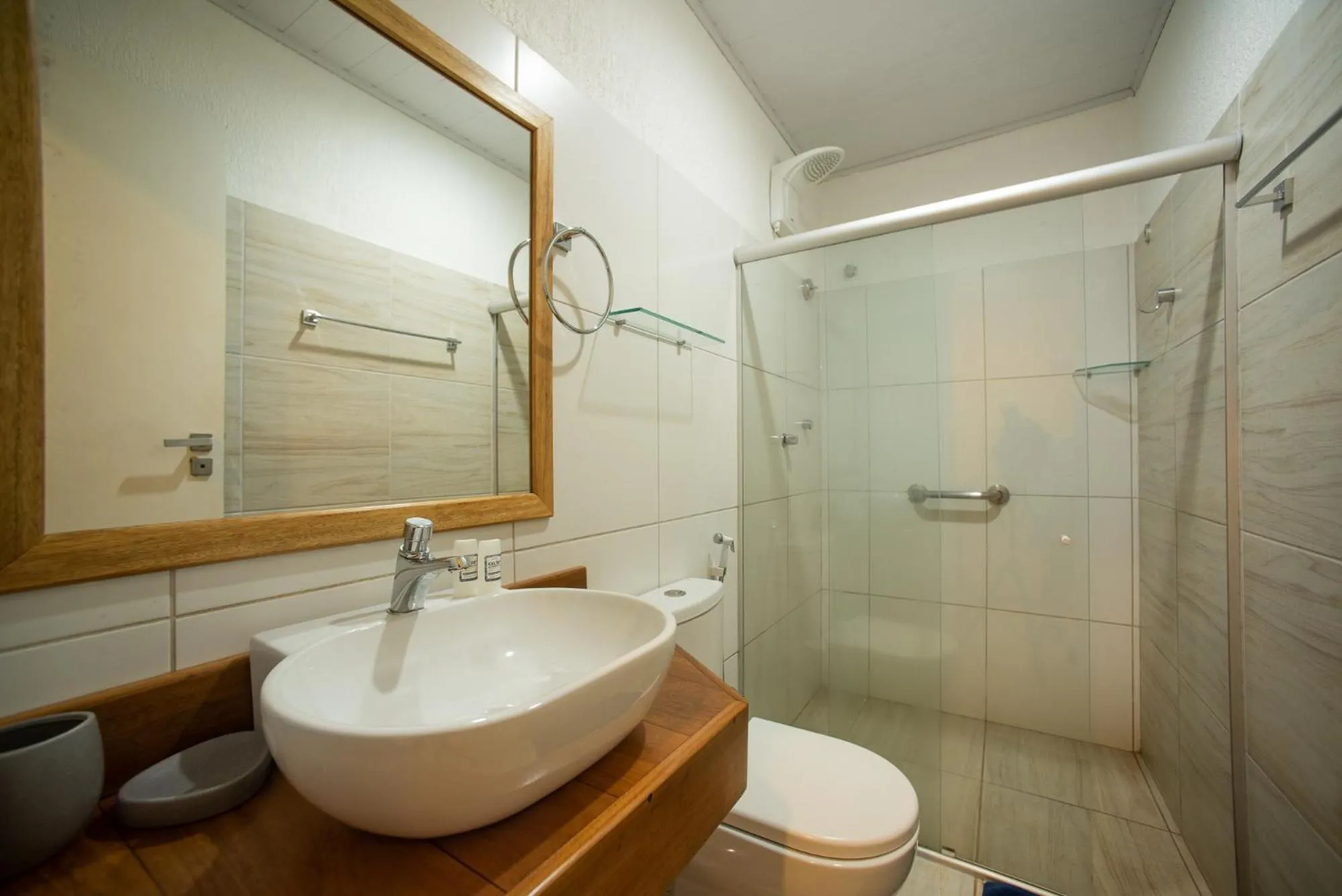 Shower in Pousada Malibu