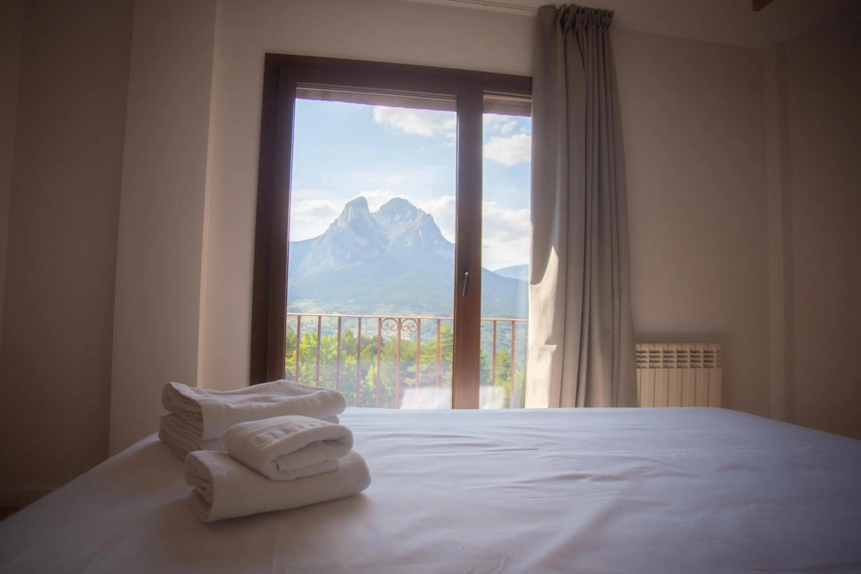Bed in L'indret del Pedraforca Adults Only