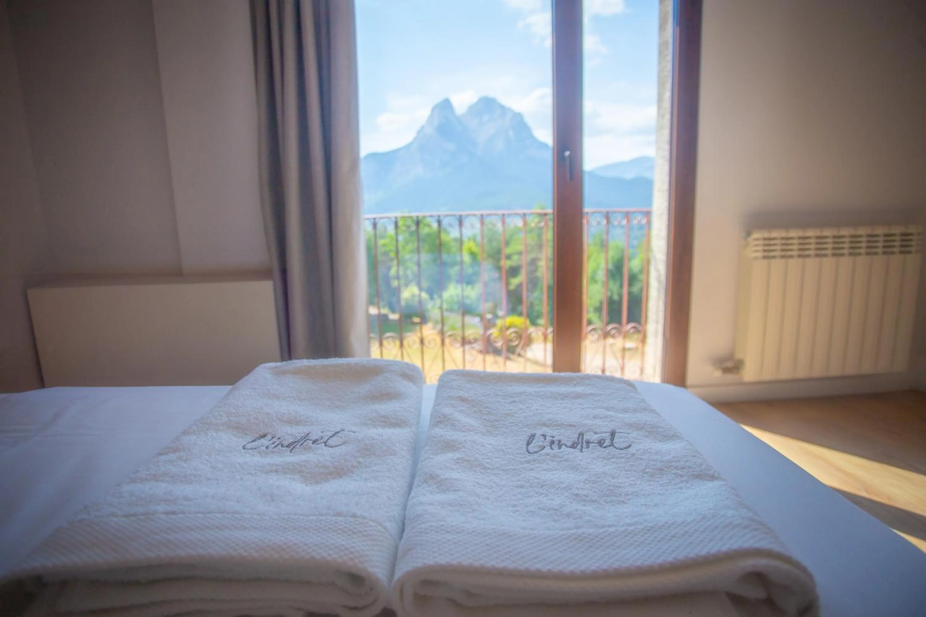 Bed in L'indret del Pedraforca Adults Only