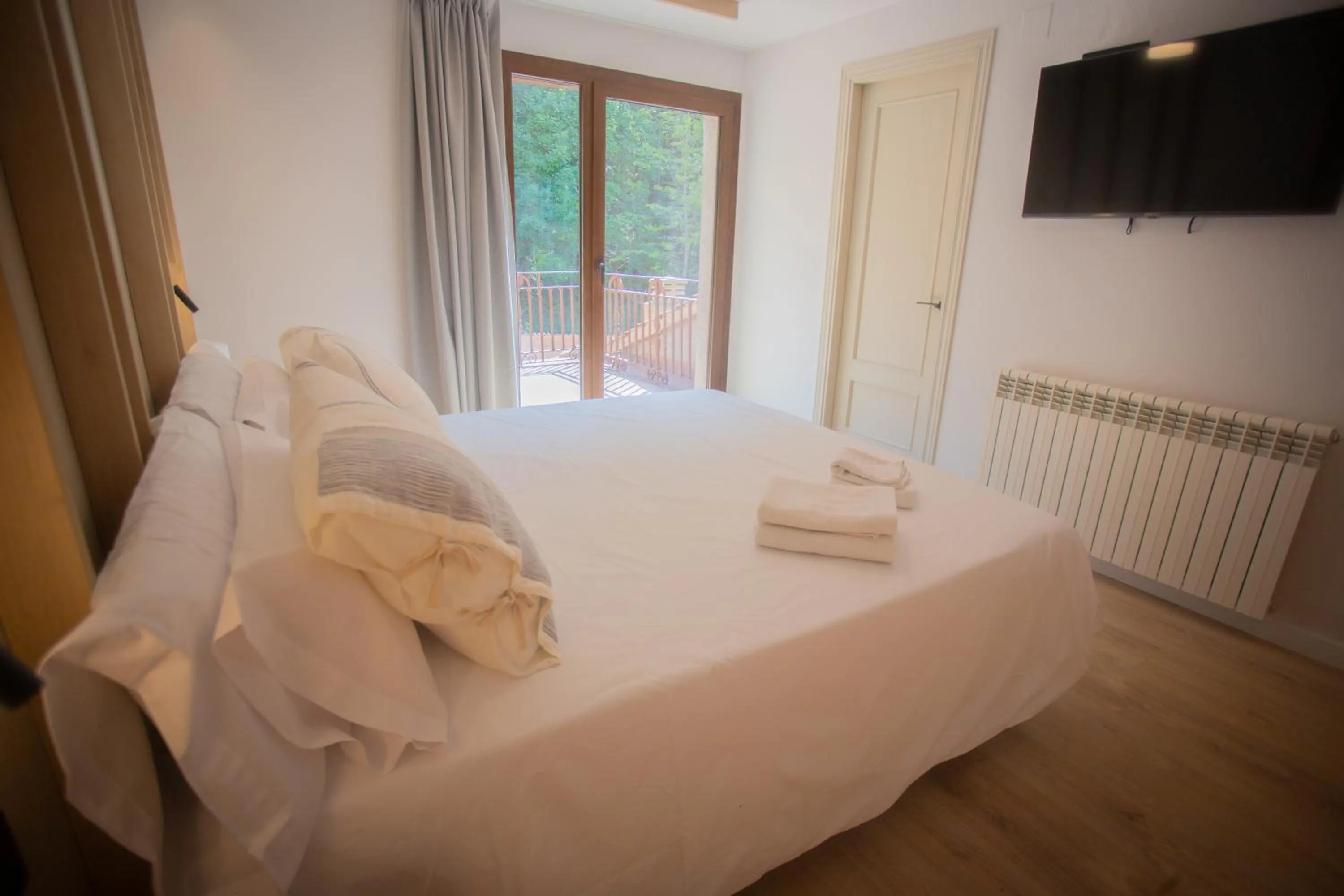 Bed in L'indret del Pedraforca Adults Only