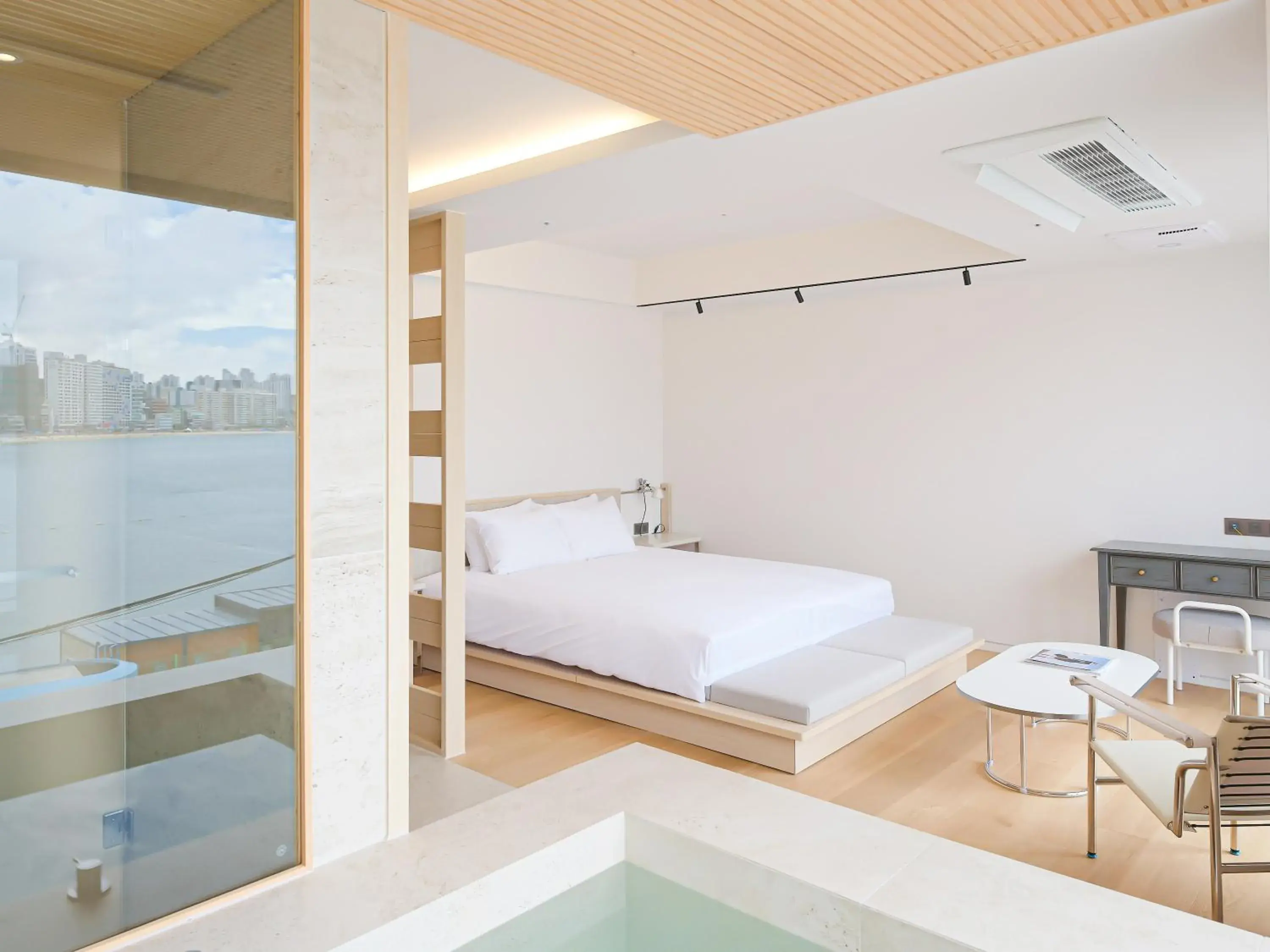 Double Room with Sea View in B'amu Hotel Double Room with Sea View in B'amu Hotel