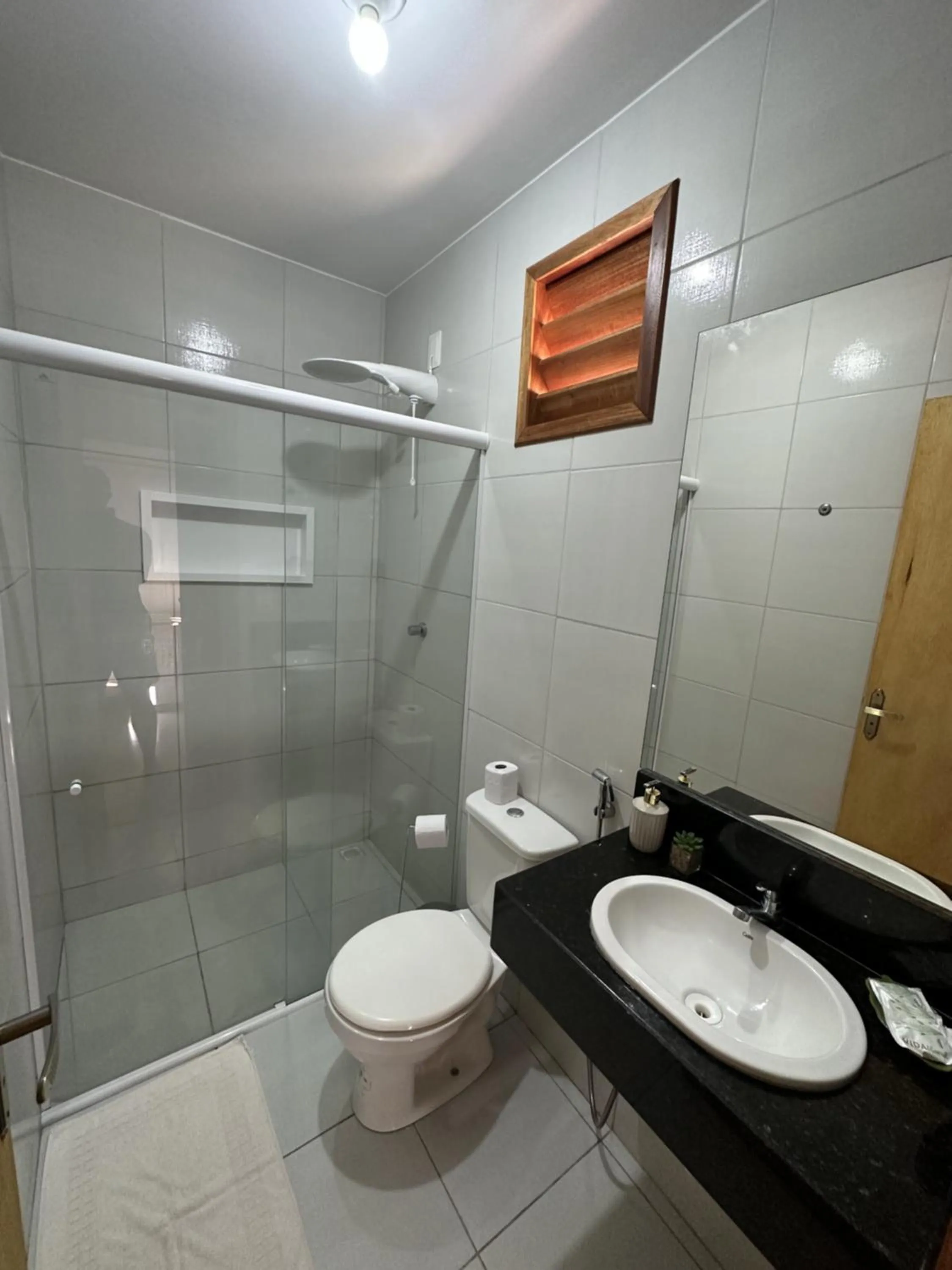 Shower in Pousada Isabel Araújo