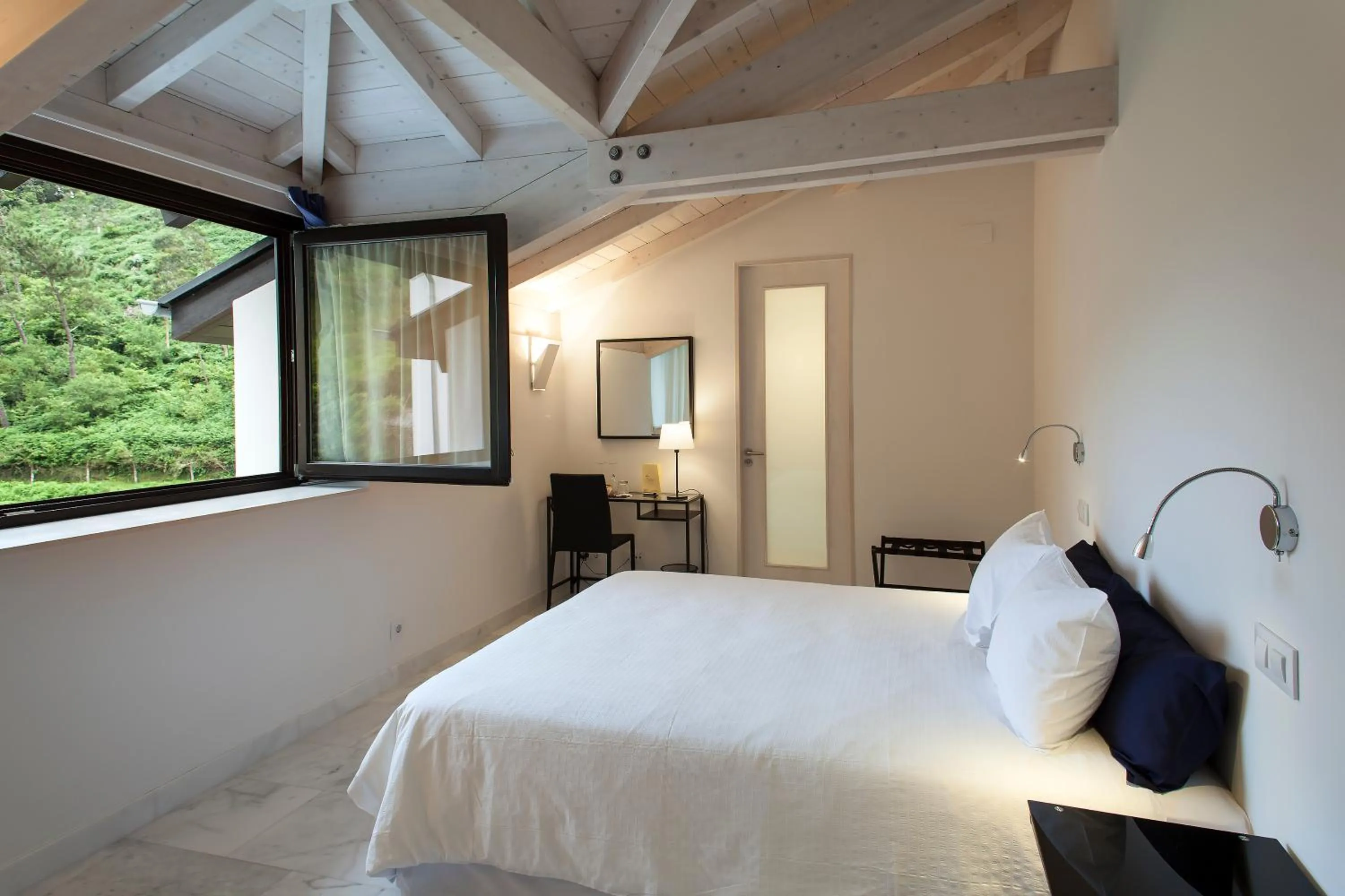 Photo of the whole room, Bed in Finca Portizuelo