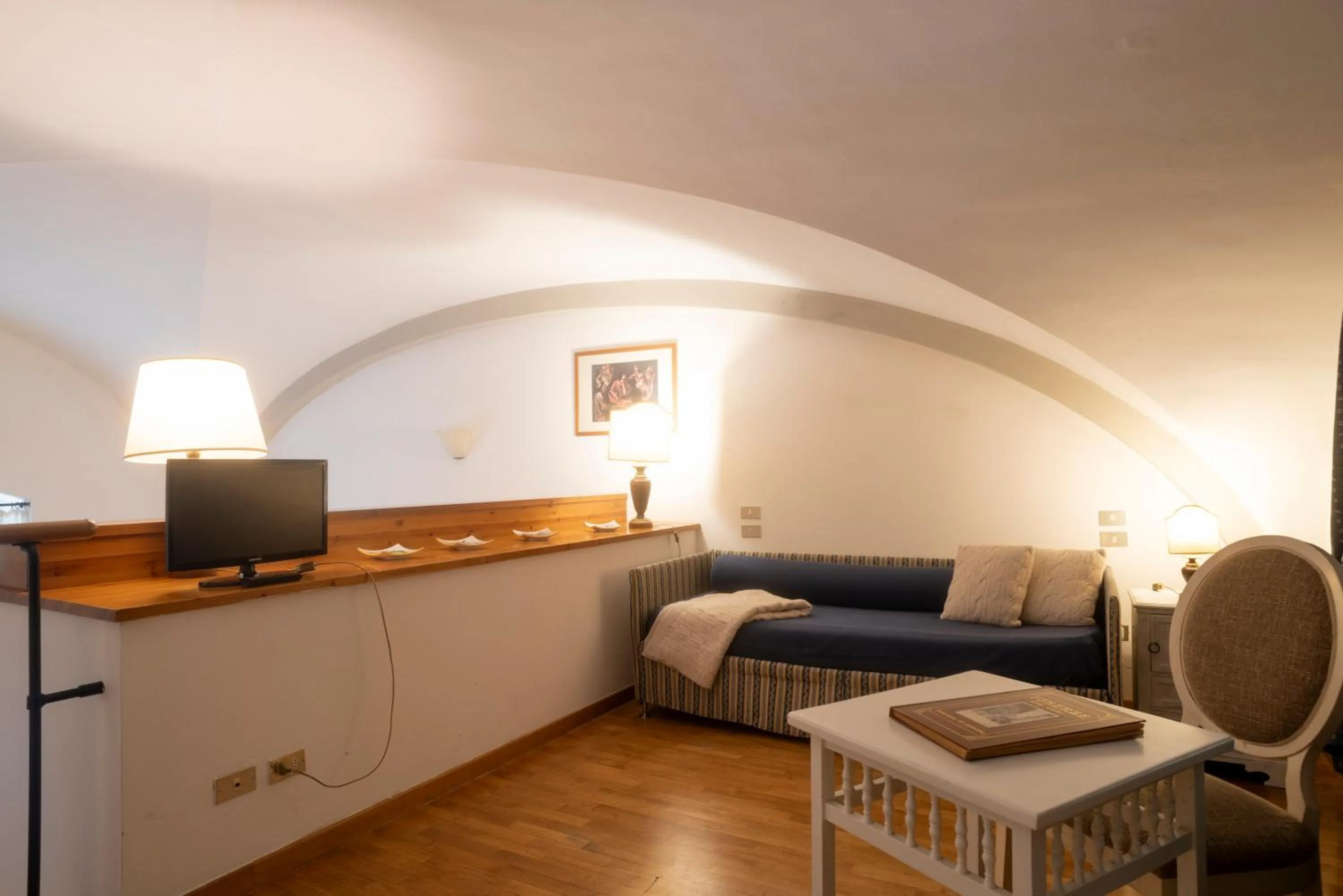 TV and multimedia in Residence La Contessina