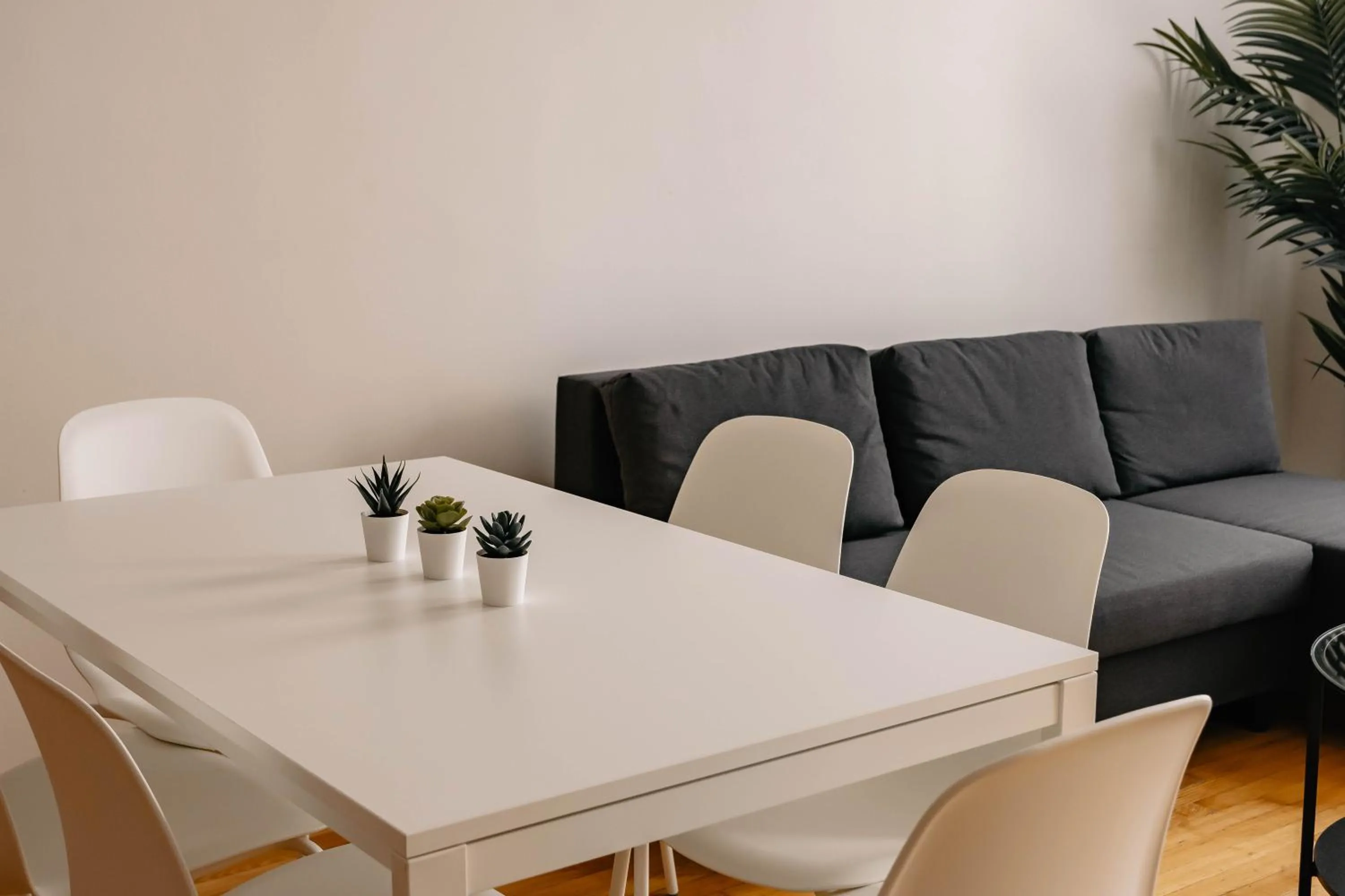 Living room in Lum The Queen