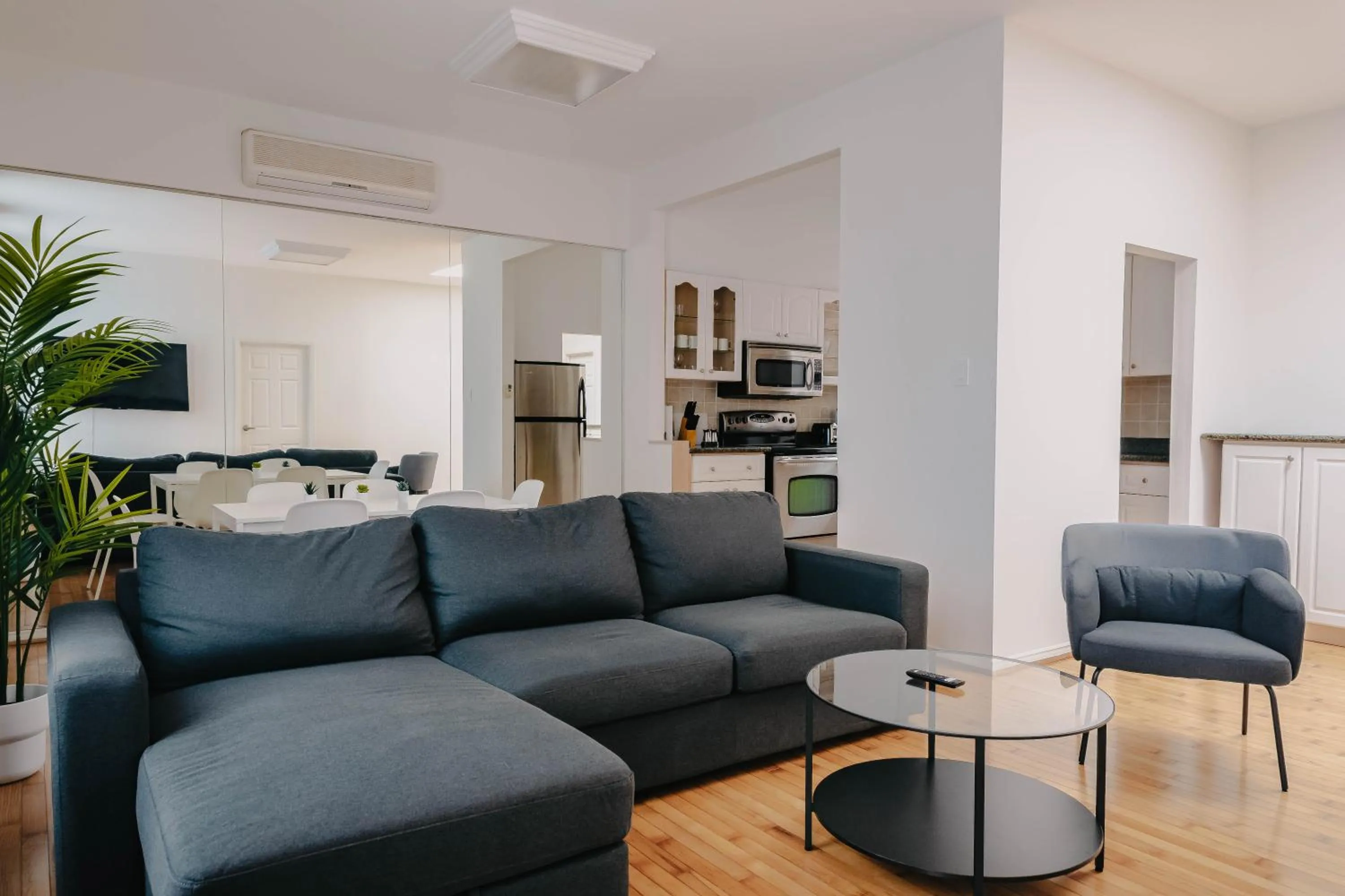 Living room in Lum The Queen