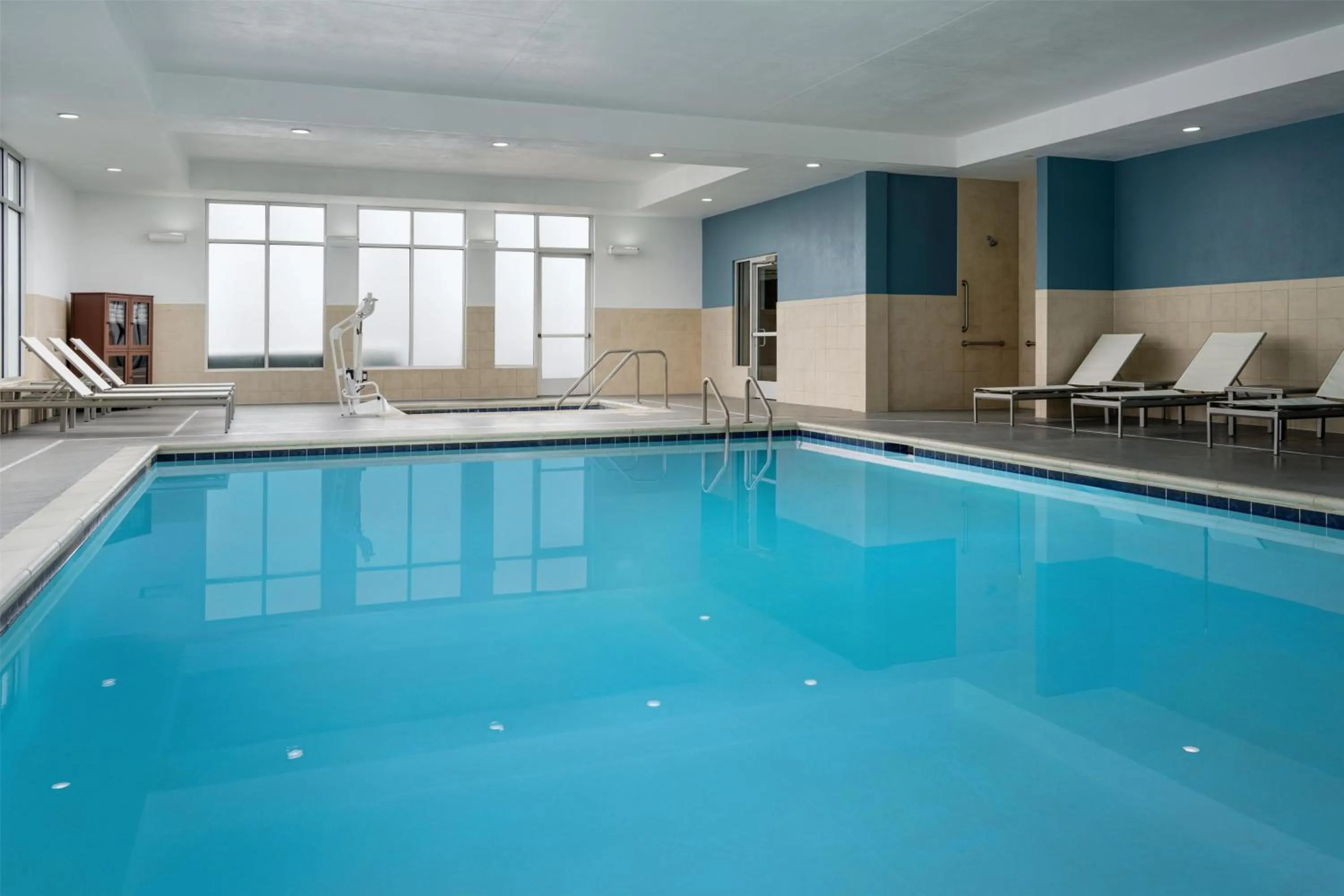 Swimming pool in Hyatt Place Canton