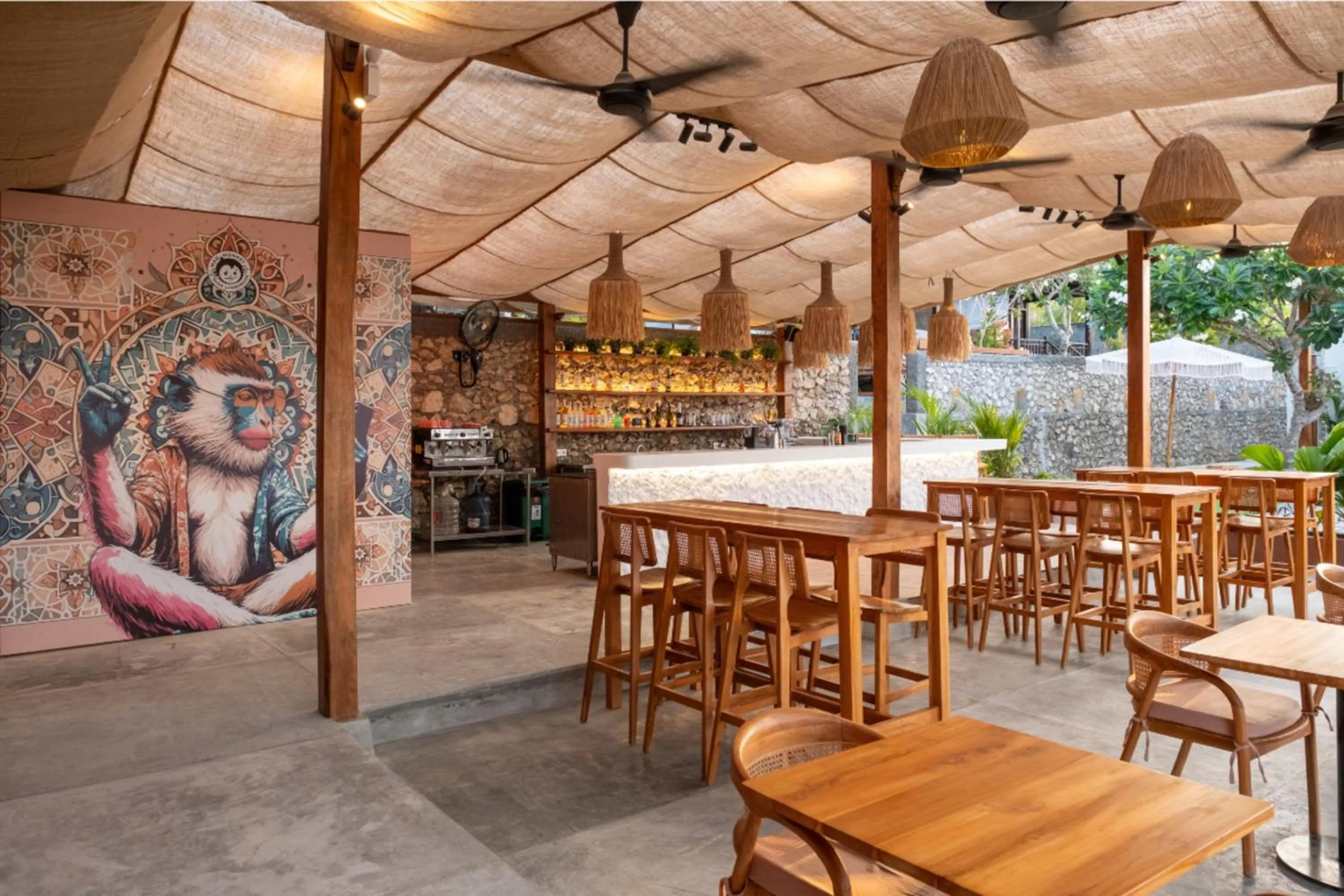 Lounge or bar in Mad Monkey Nusa Lembongan