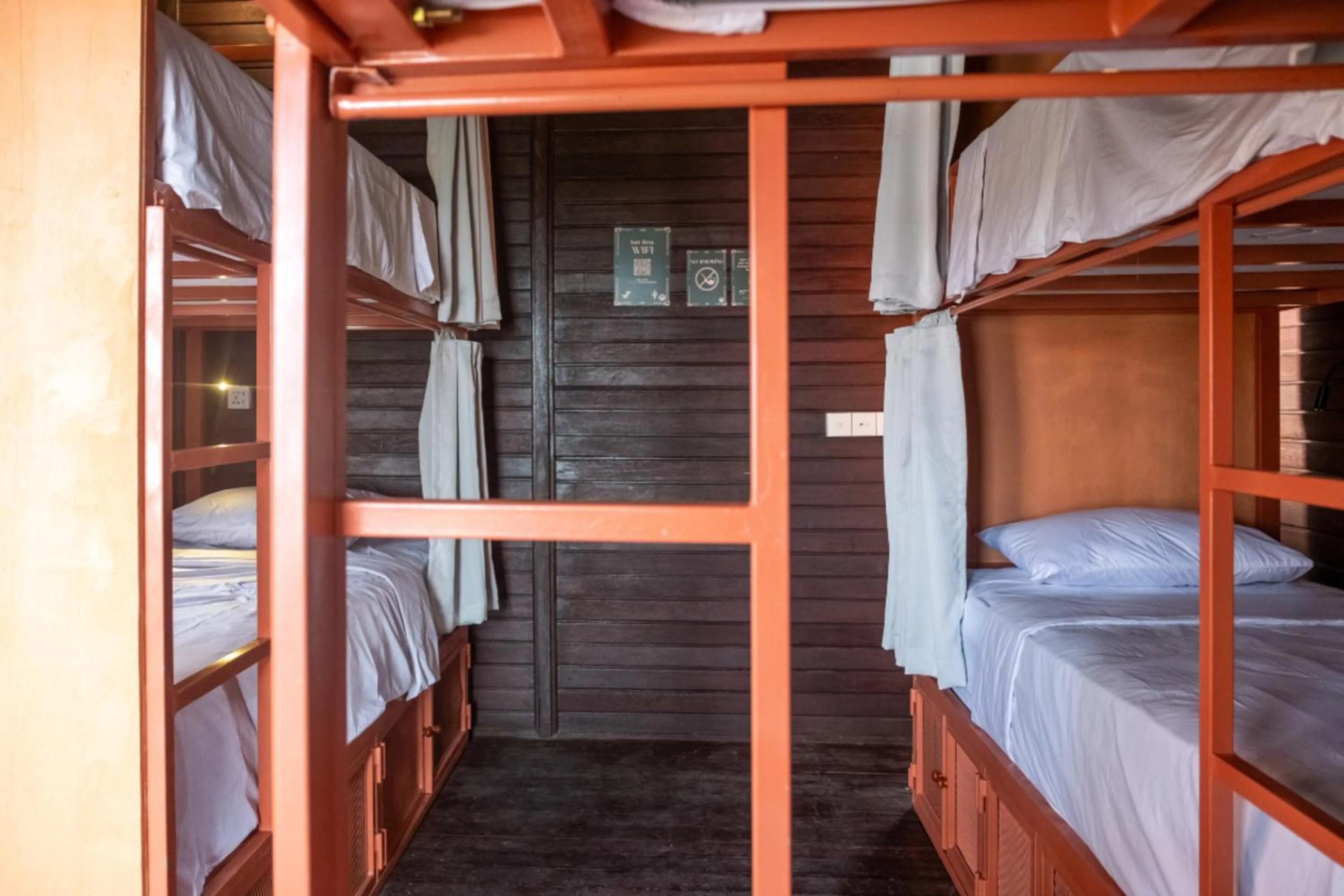 Bed in Mad Monkey Nusa Lembongan