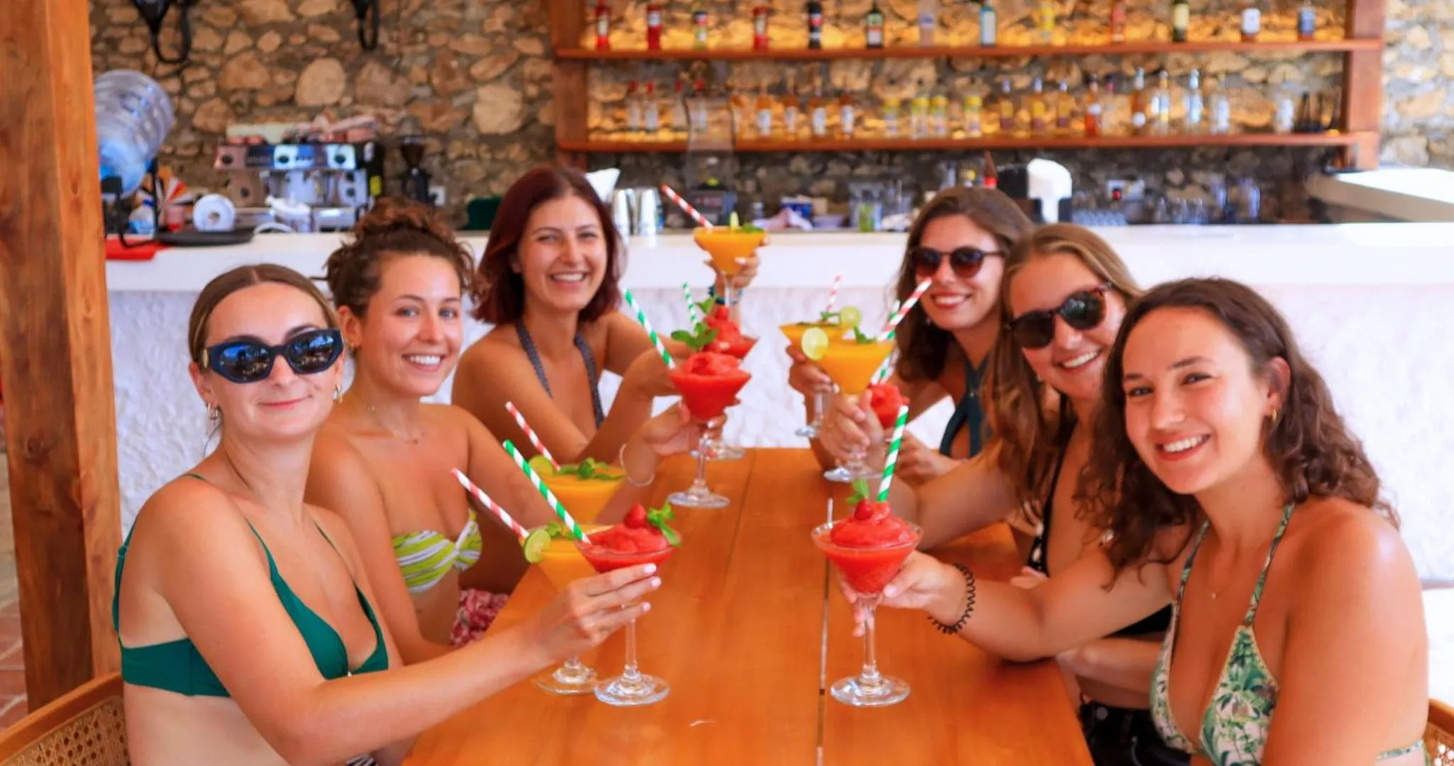 Restaurant/places to eat in Mad Monkey Nusa Lembongan