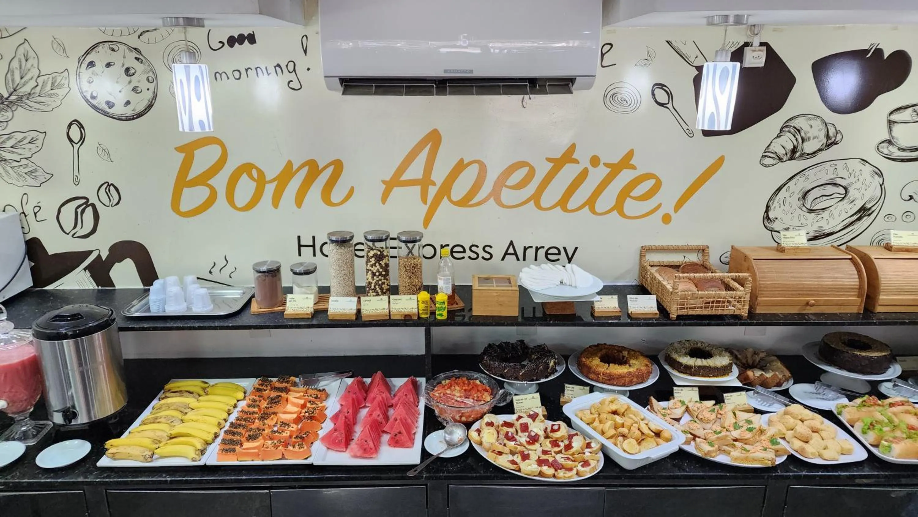 Breakfast in Arrey Express Hotel - Teresina