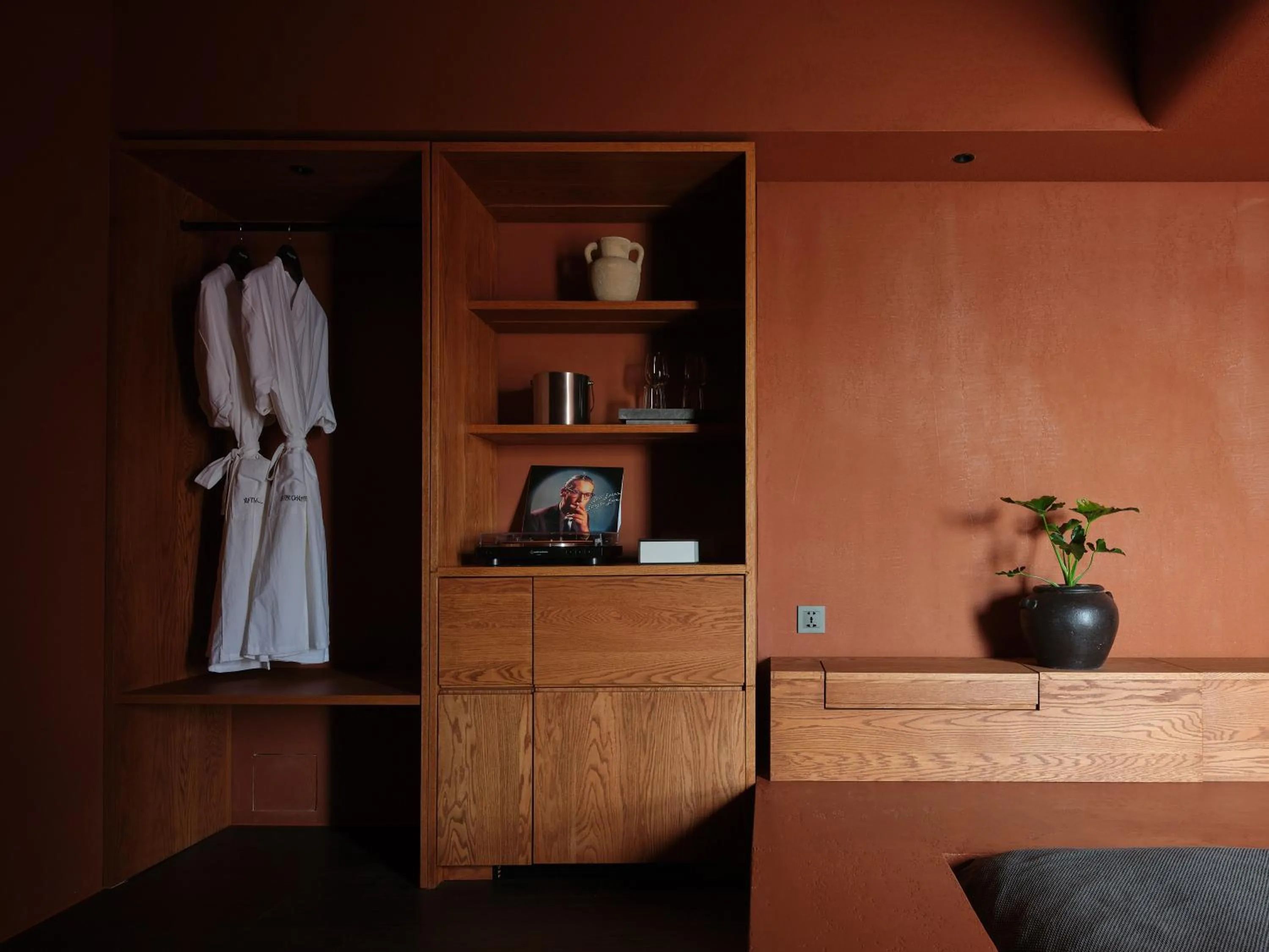 wardrobe in After Chapter Hotel Gwanganri