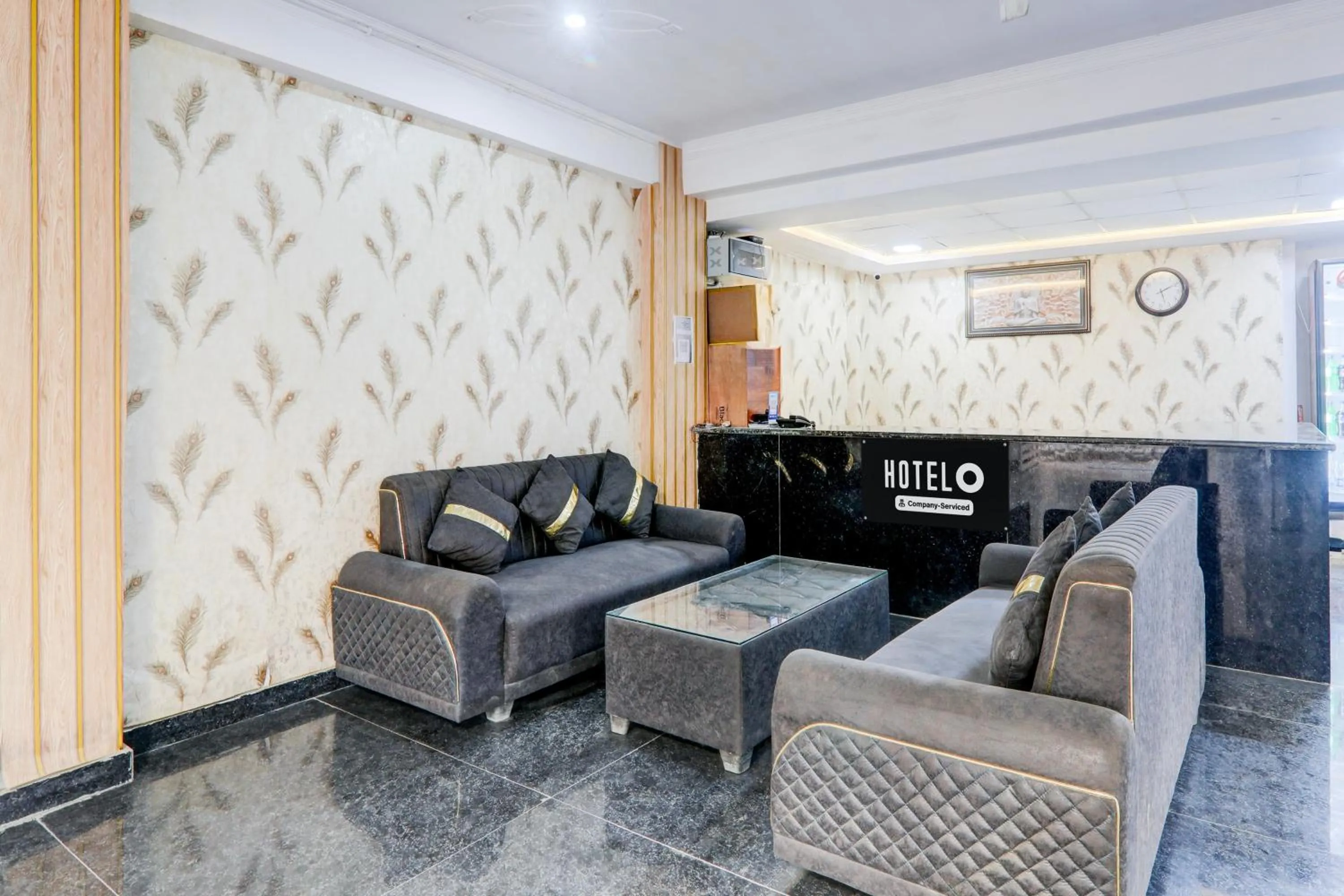 Lobby or reception in Hotel O BBD Lucknow Formerly 7th Heaven