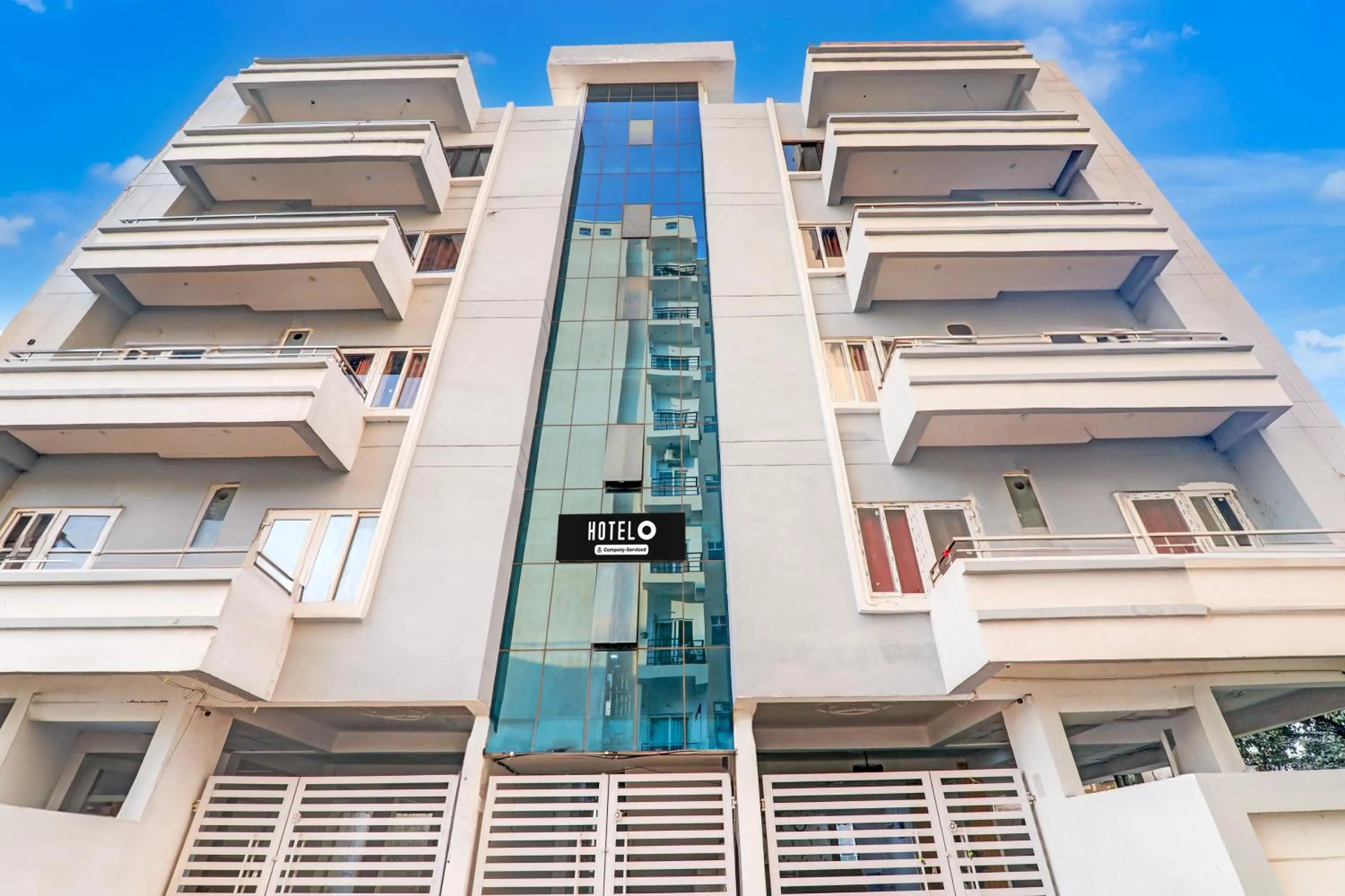 Facade/entrance in Hotel O BBD Lucknow Formerly 7th Heaven