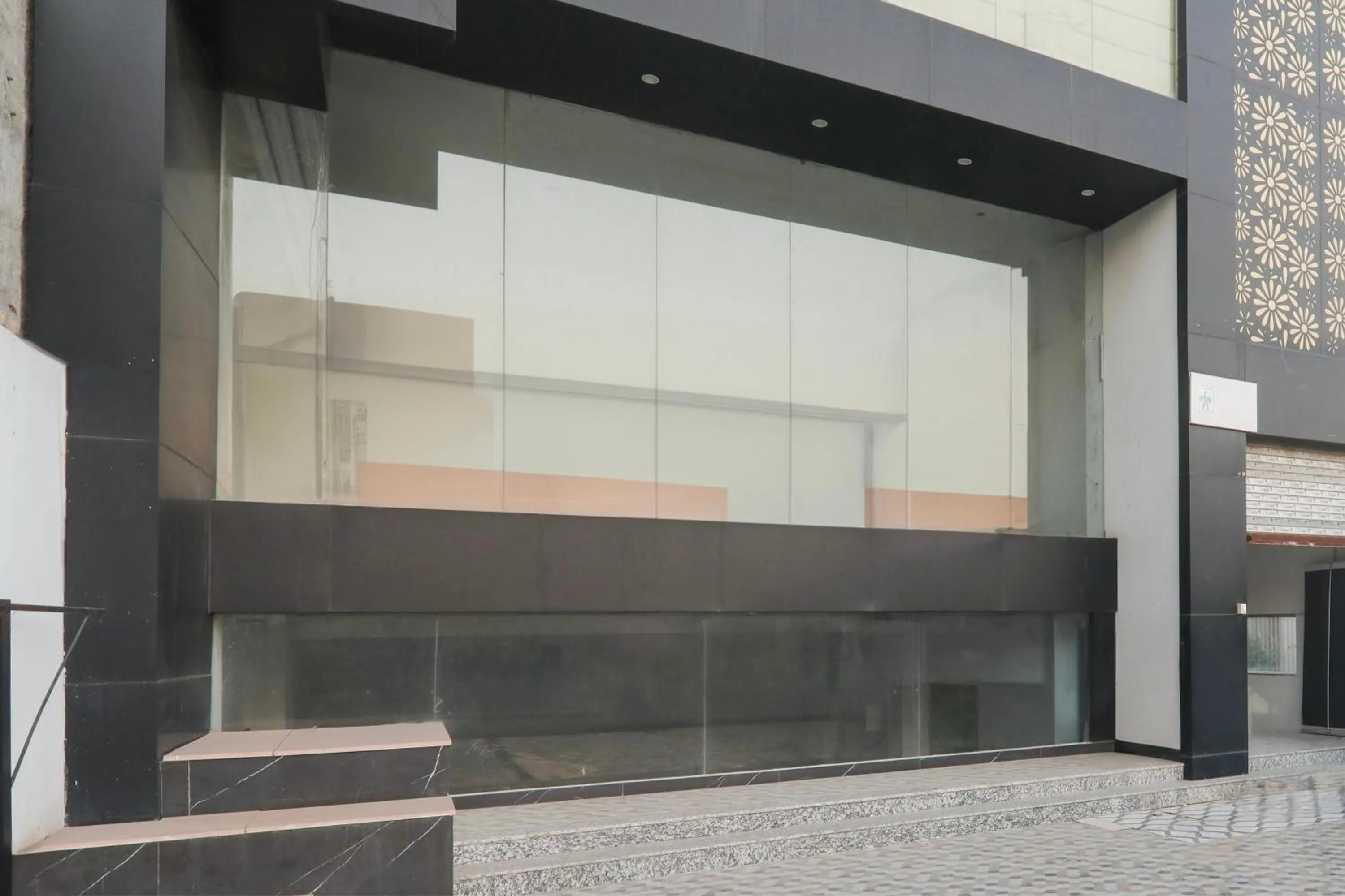 Facade/entrance in Super Hotel O Banthara near Airport