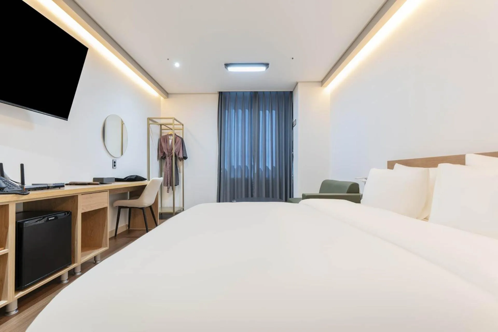 Bed in Hotel Deokyeong