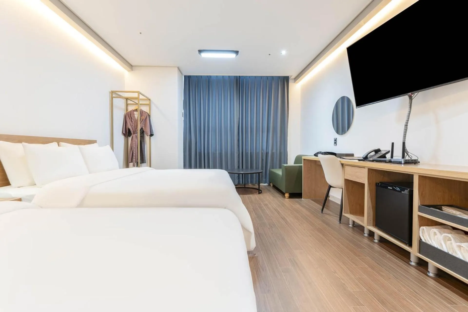 Bed in Hotel Deokyeong