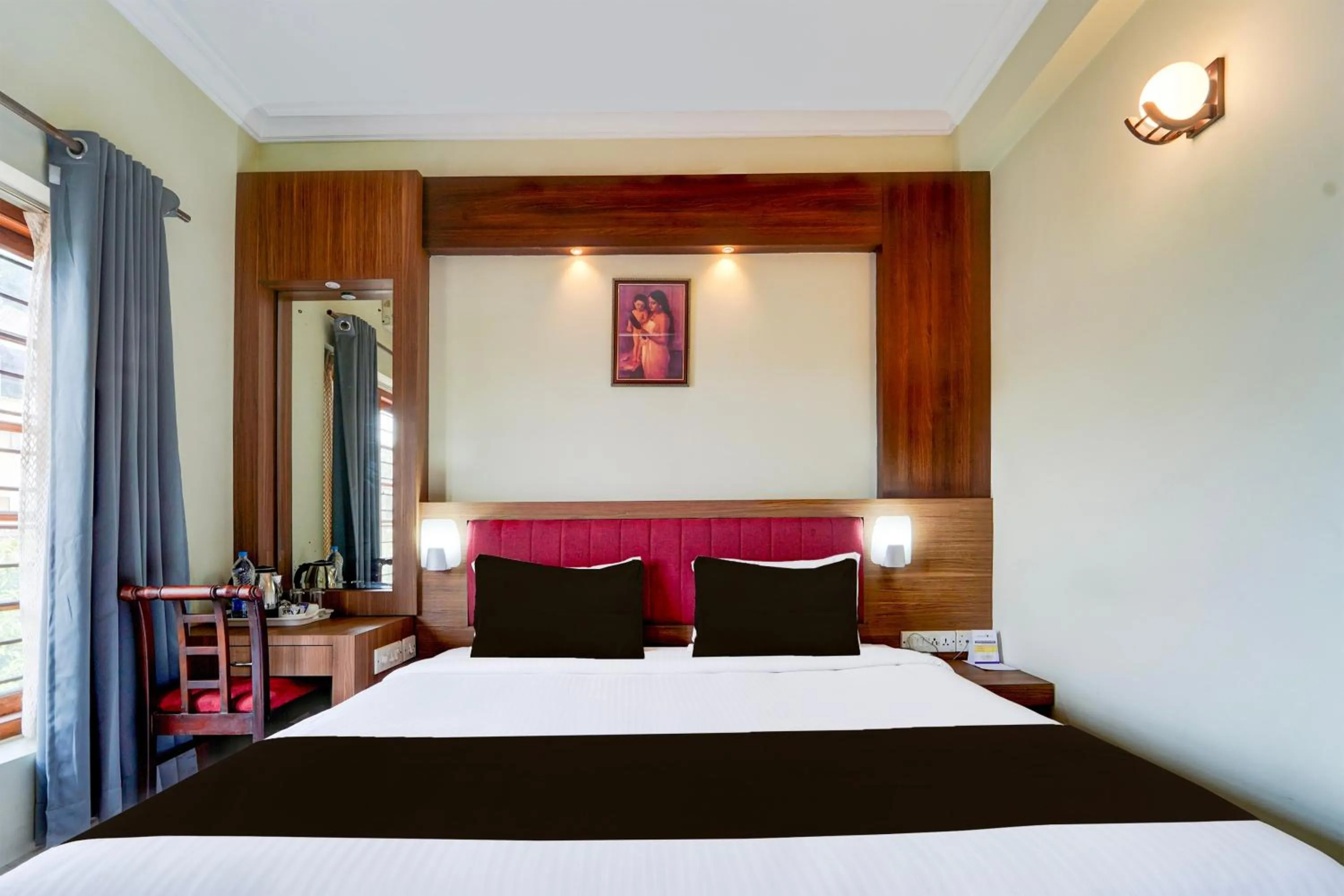 Bedroom, Bed in Super Townhouse MG Road Trivandrum Formerly Nandanam Park