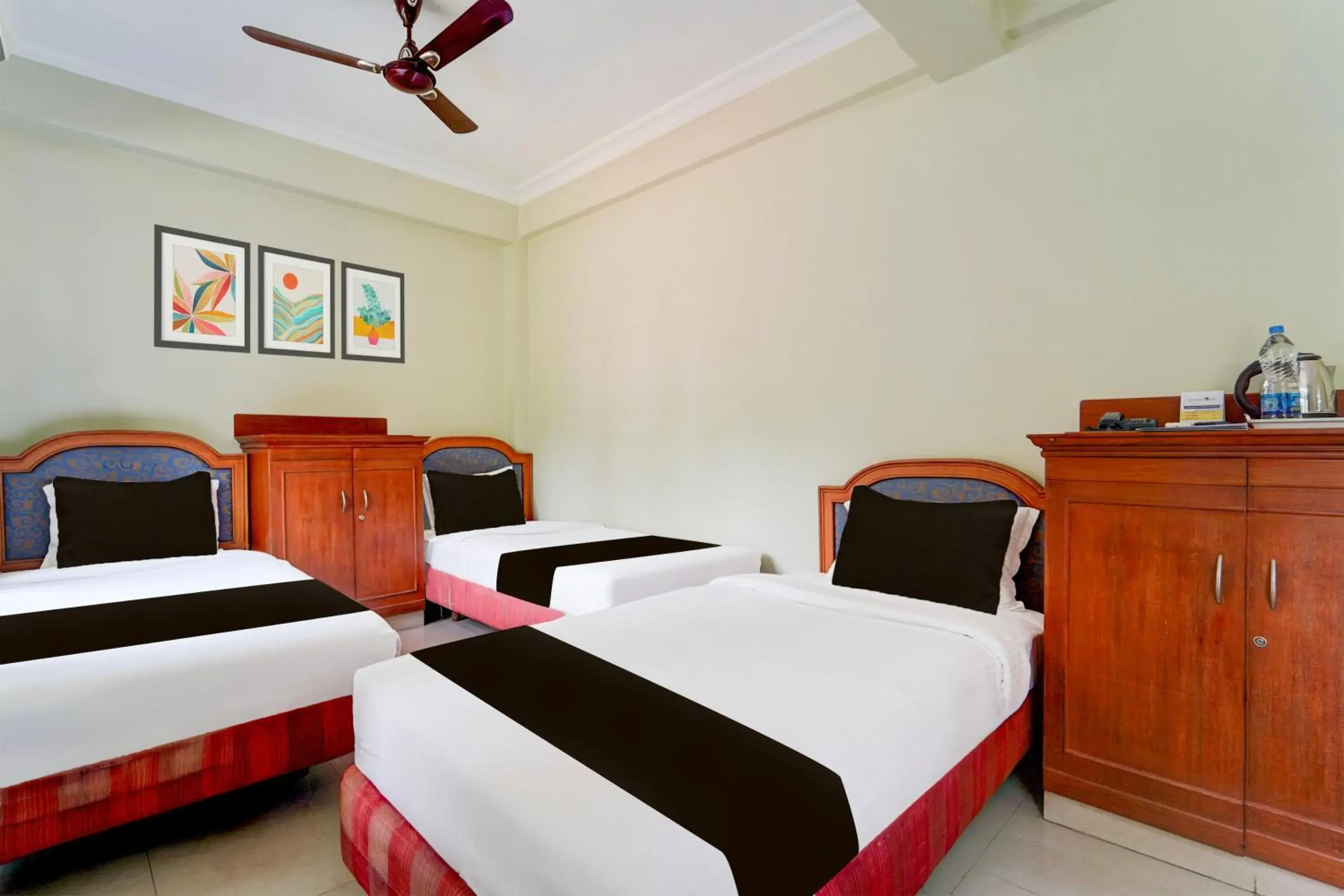 Classic Triple Room - single occupancy in Super Townhouse MG Road Trivandrum Formerly Nandanam Park Classic Triple Room - single occupancy in Super Townhouse MG Road Trivandrum Formerly Nandanam Park