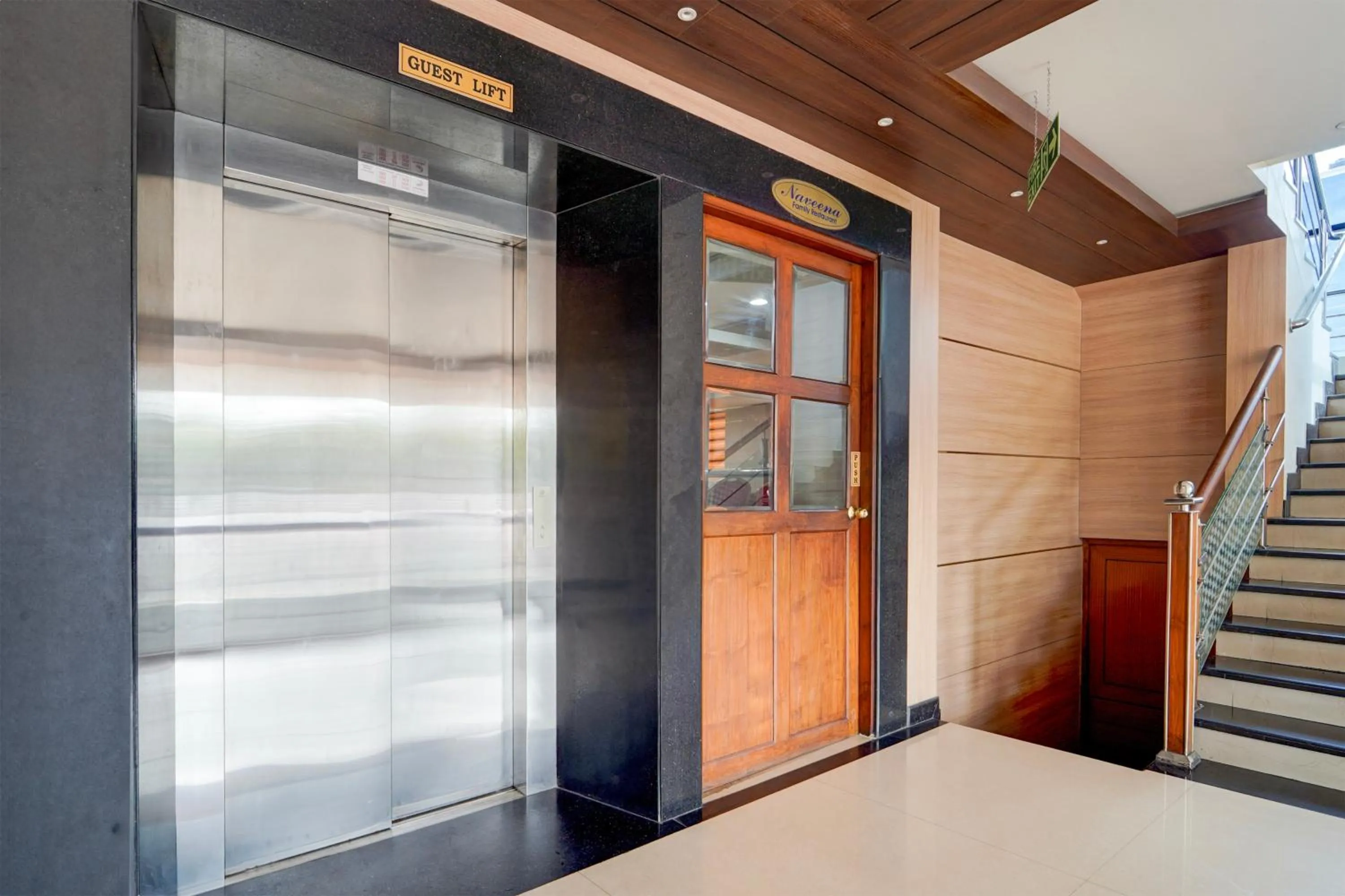 Lobby or reception in Super Townhouse MG Road Trivandrum Formerly Nandanam Park