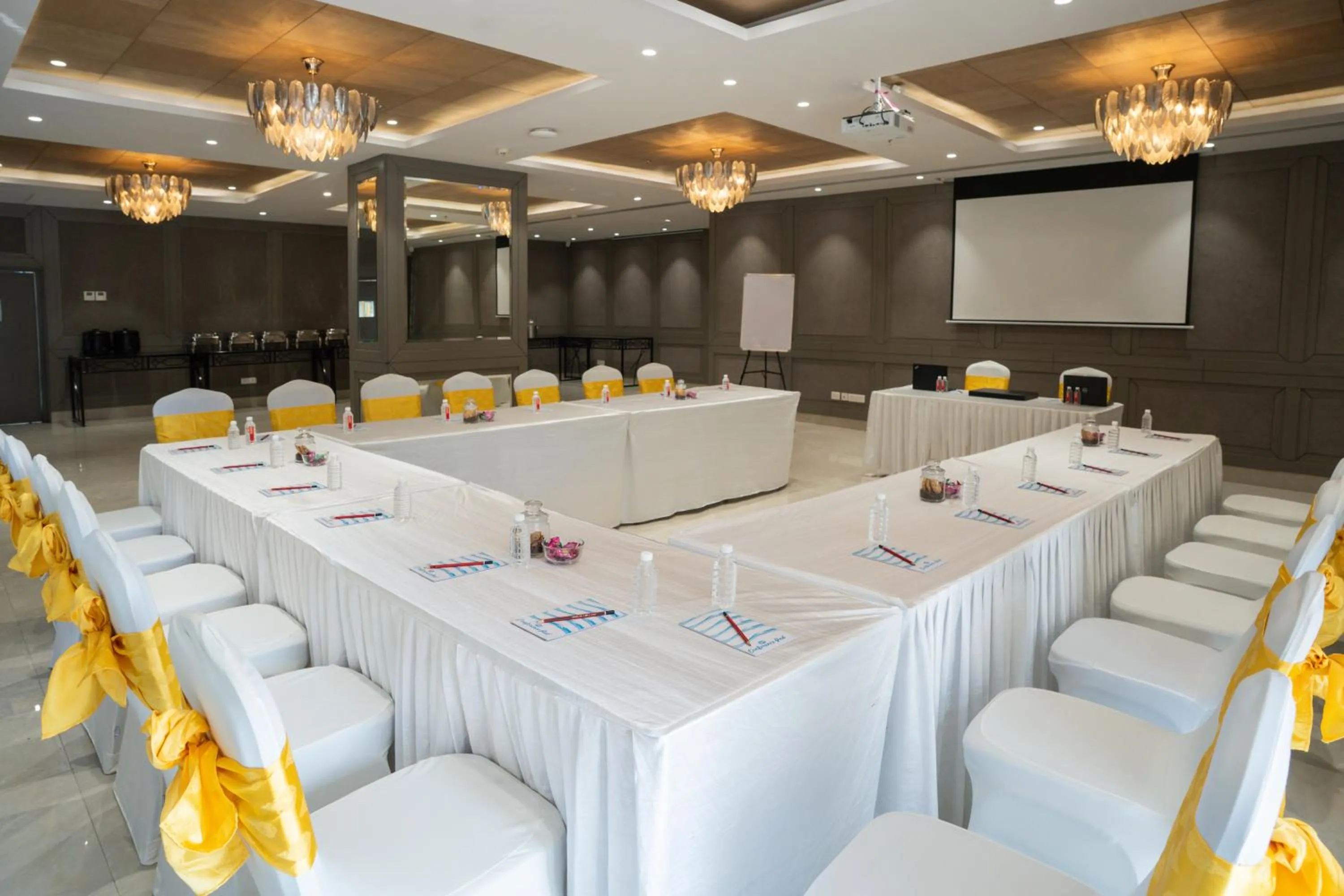 Meeting/conference room in AR Suites KLJ Square