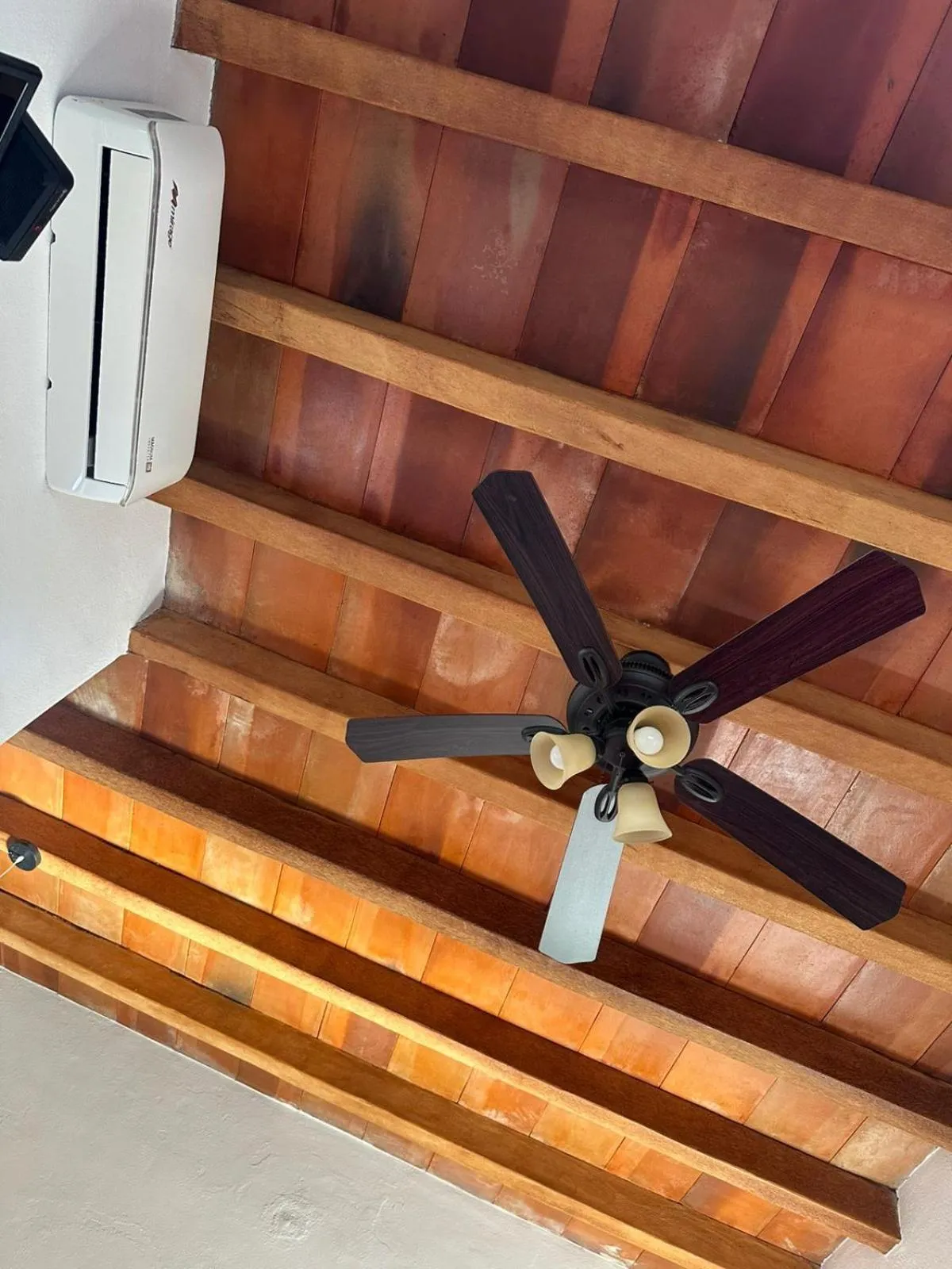 air conditioner in Hotel Casa Alvarada