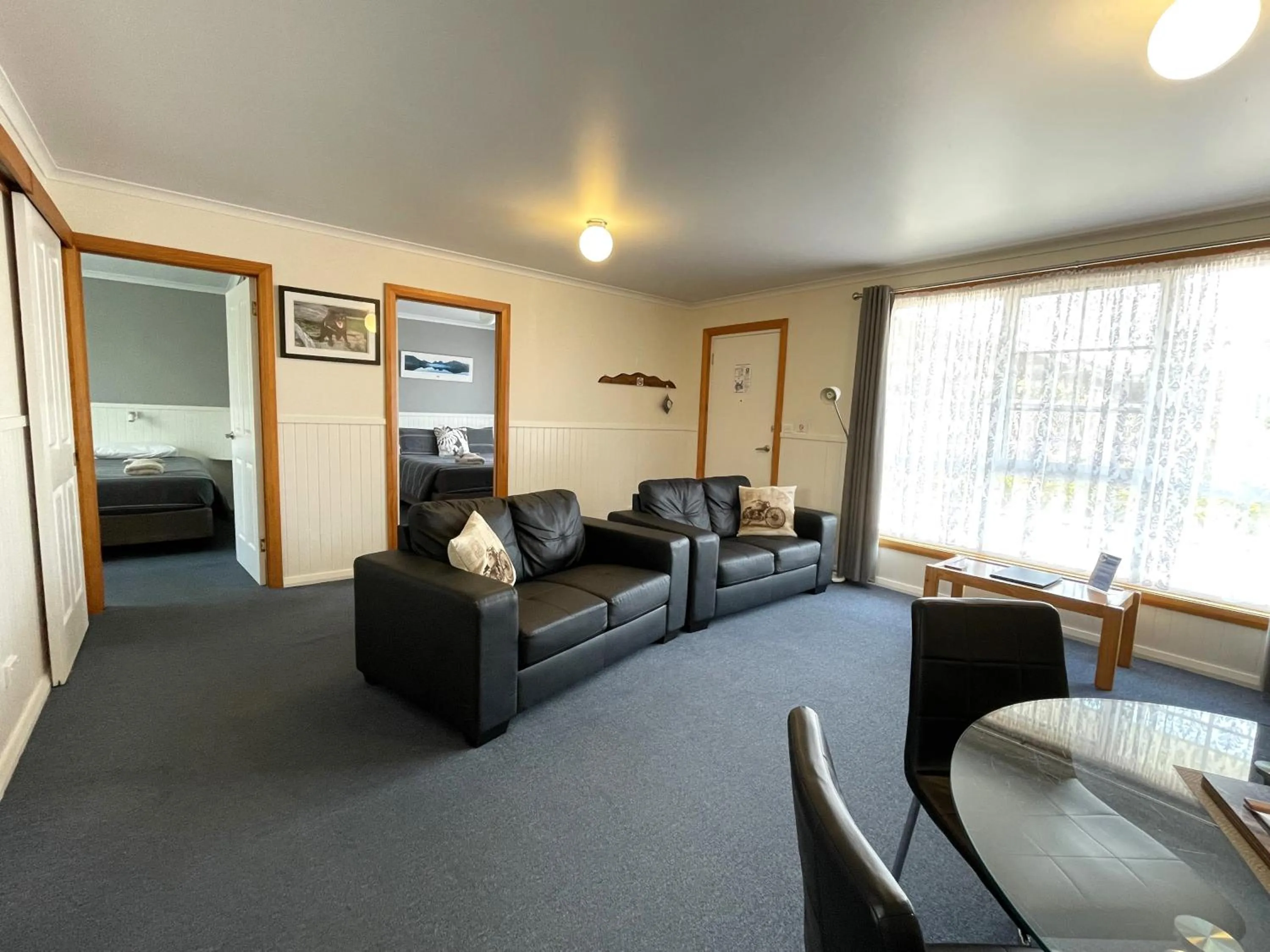 Living room in Castaway Holiday Apartments