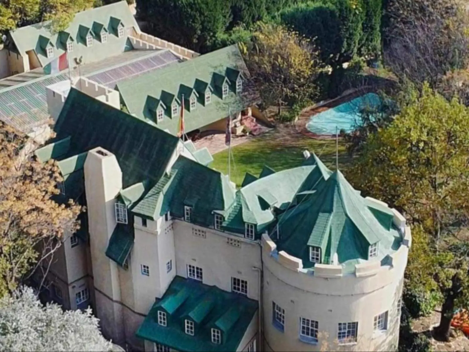 Bird's eye view in Chartwell Castle & Guest House