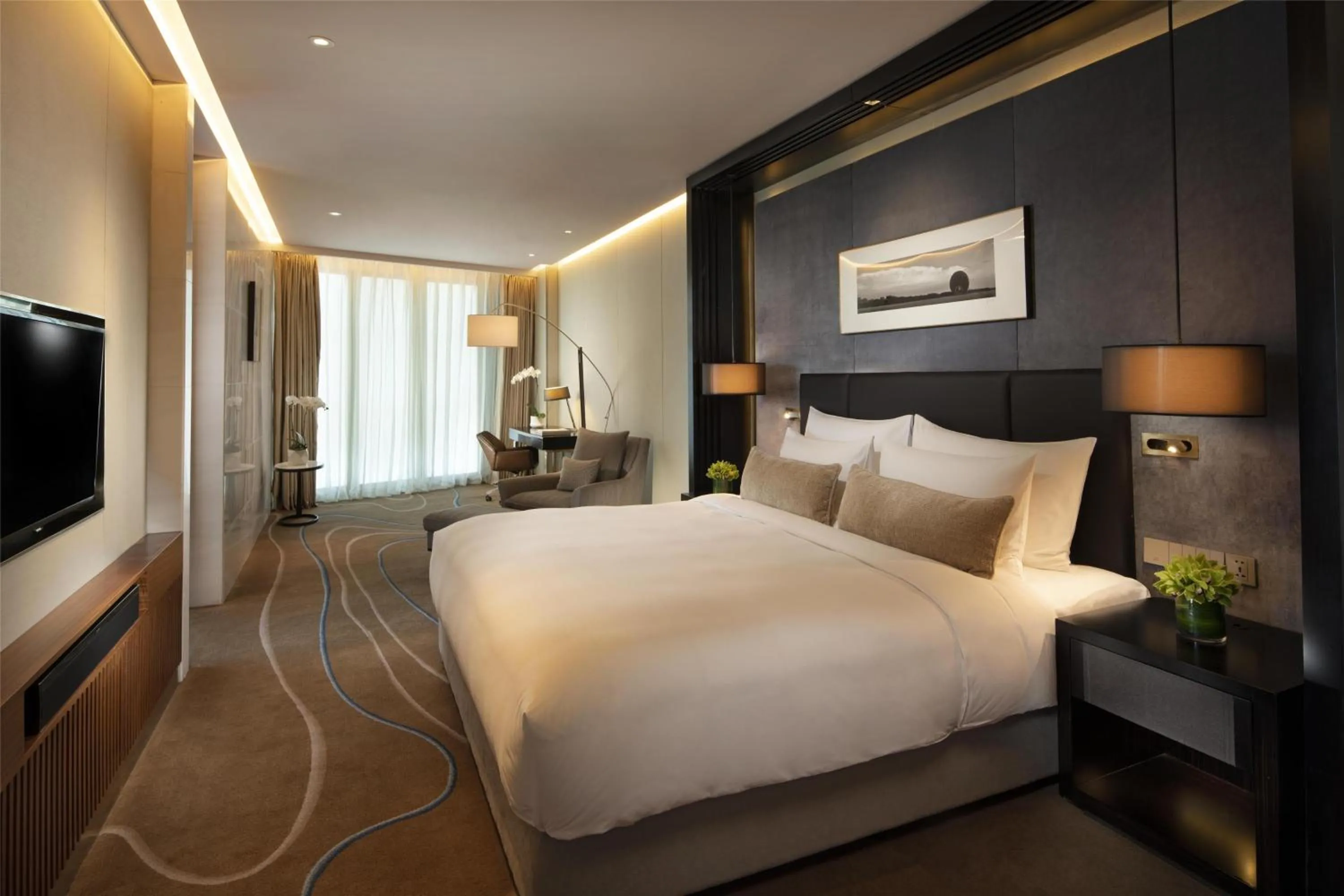 Bedroom, Bed in Sunrise Kempinski Hotel Beijing