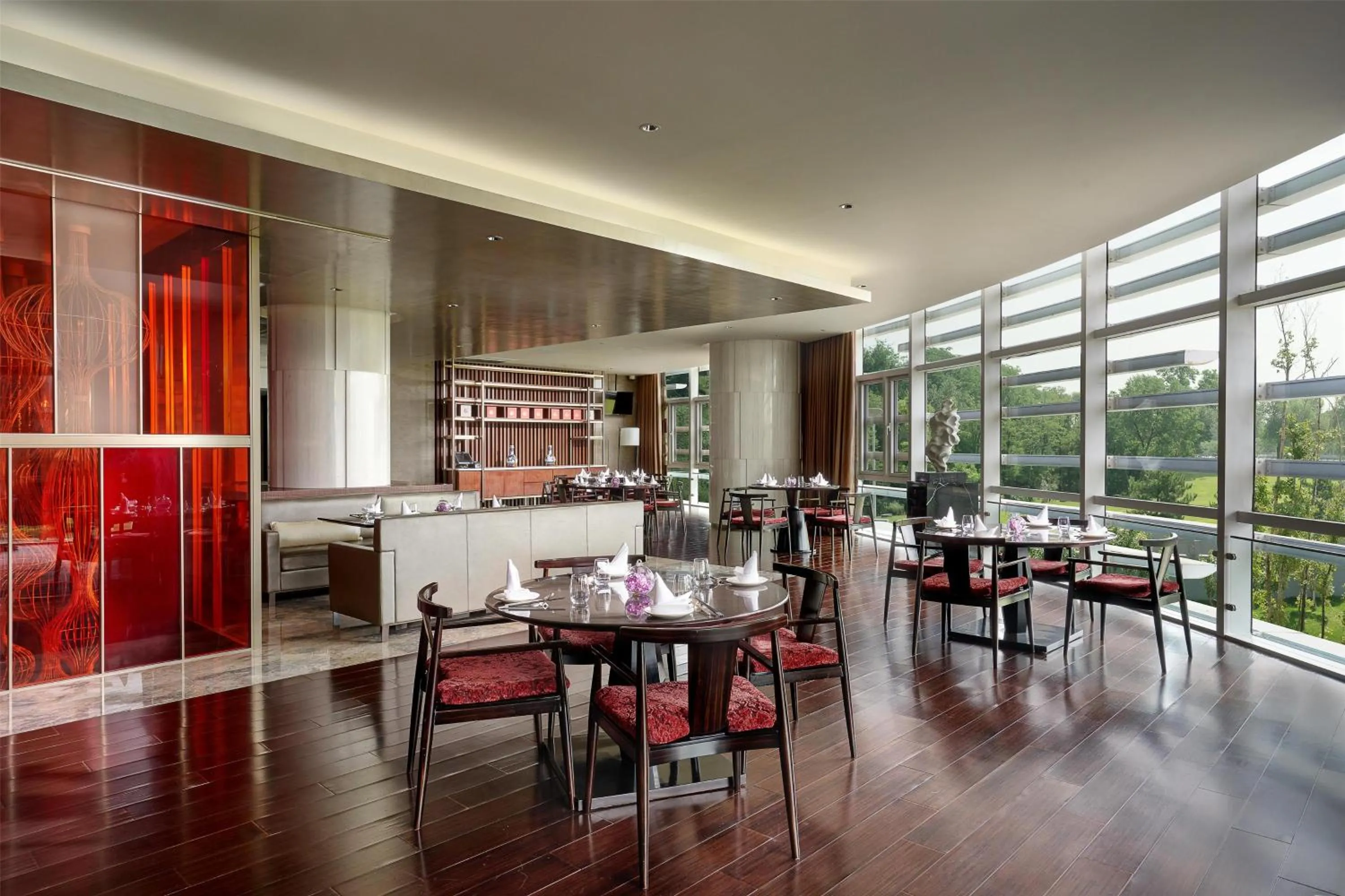 Restaurant/places to eat in Sunrise Kempinski Hotel Beijing