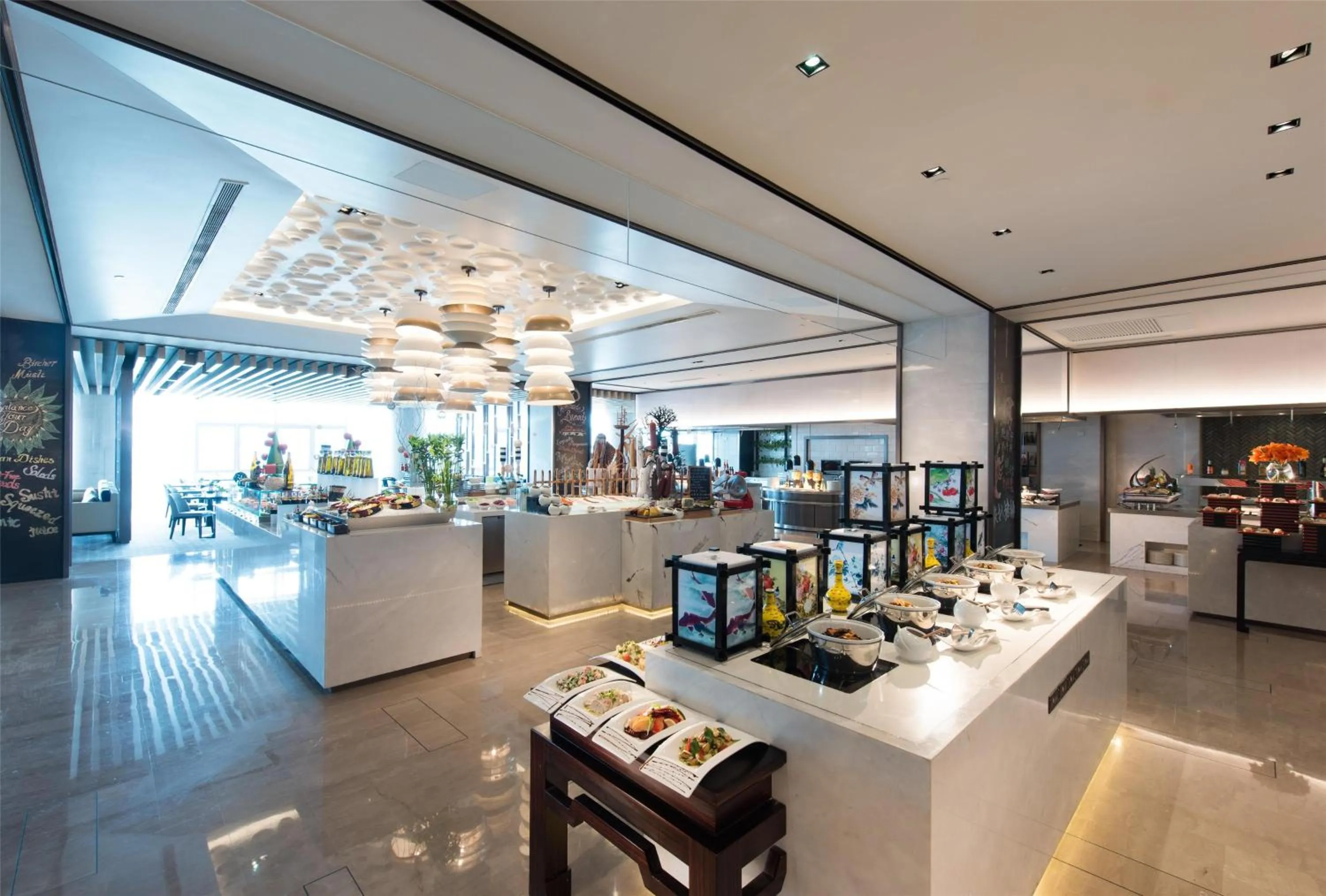 Restaurant/places to eat in Sunrise Kempinski Hotel Beijing