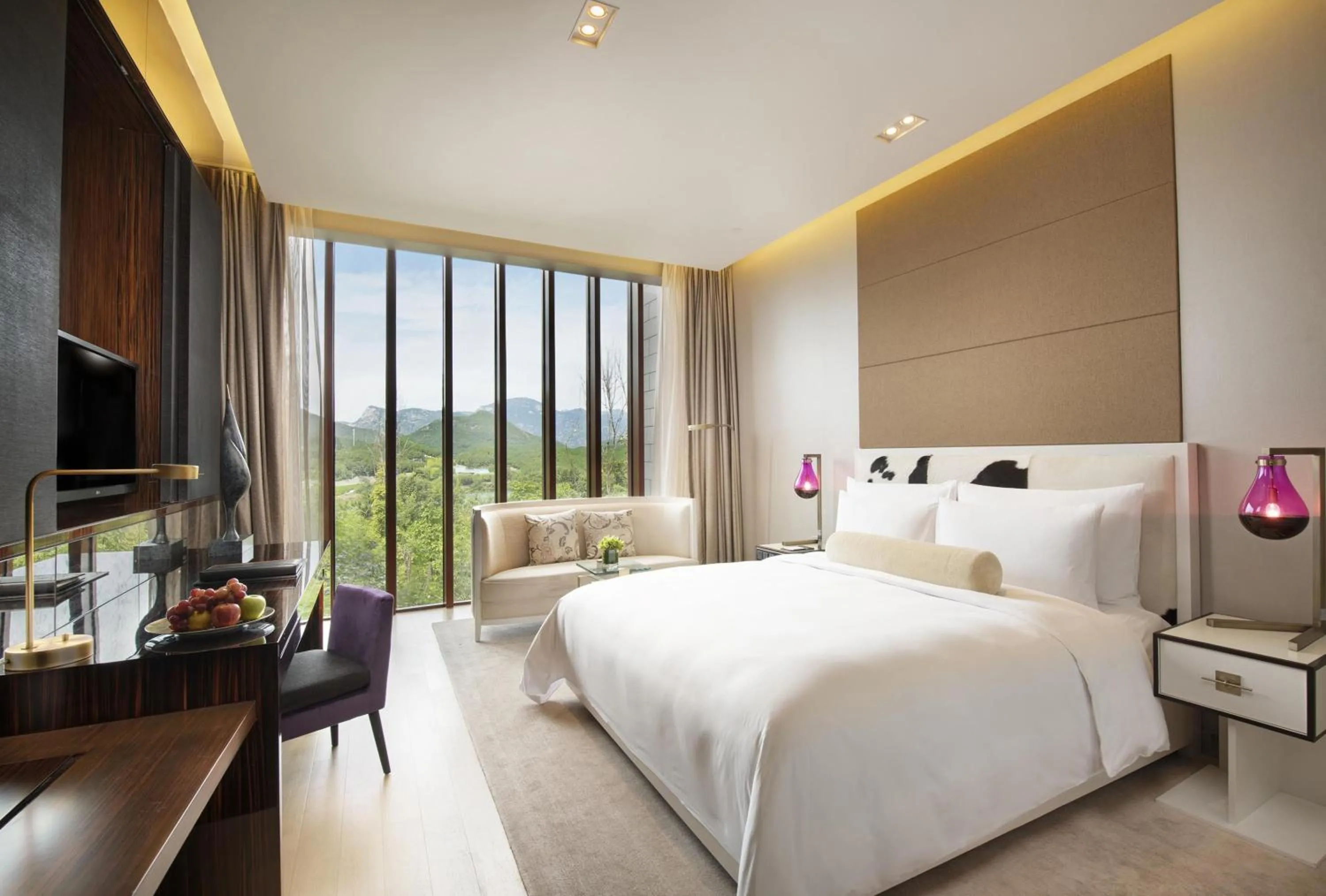 Bedroom, Bed in Yanqi Hotel, Managed by Kempinski