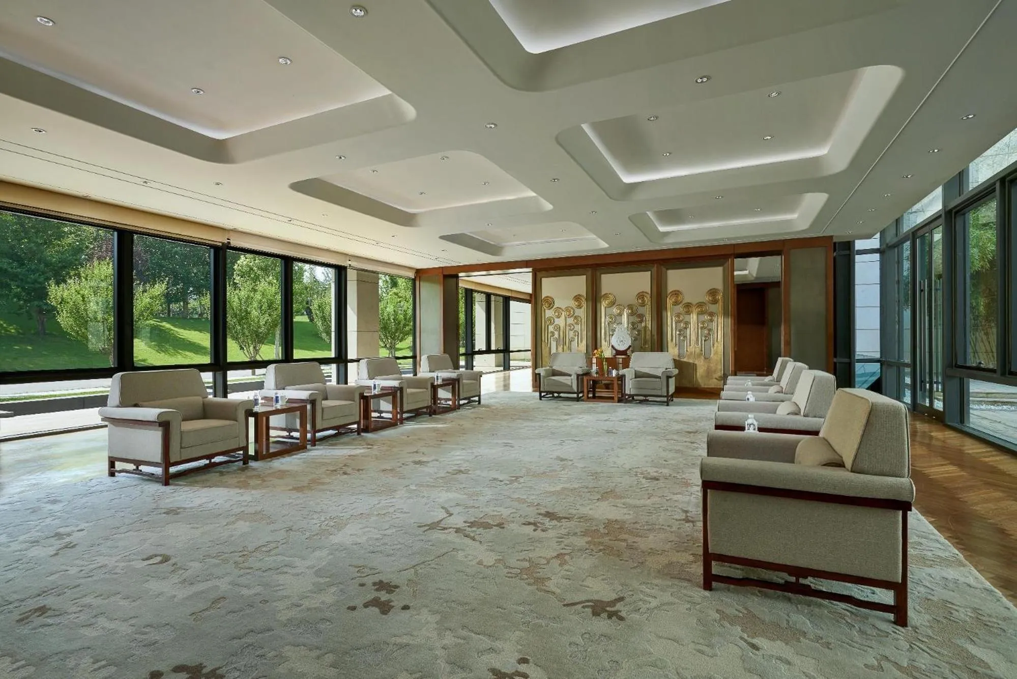 Meeting/conference room in Yanqi Hotel, Managed by Kempinski