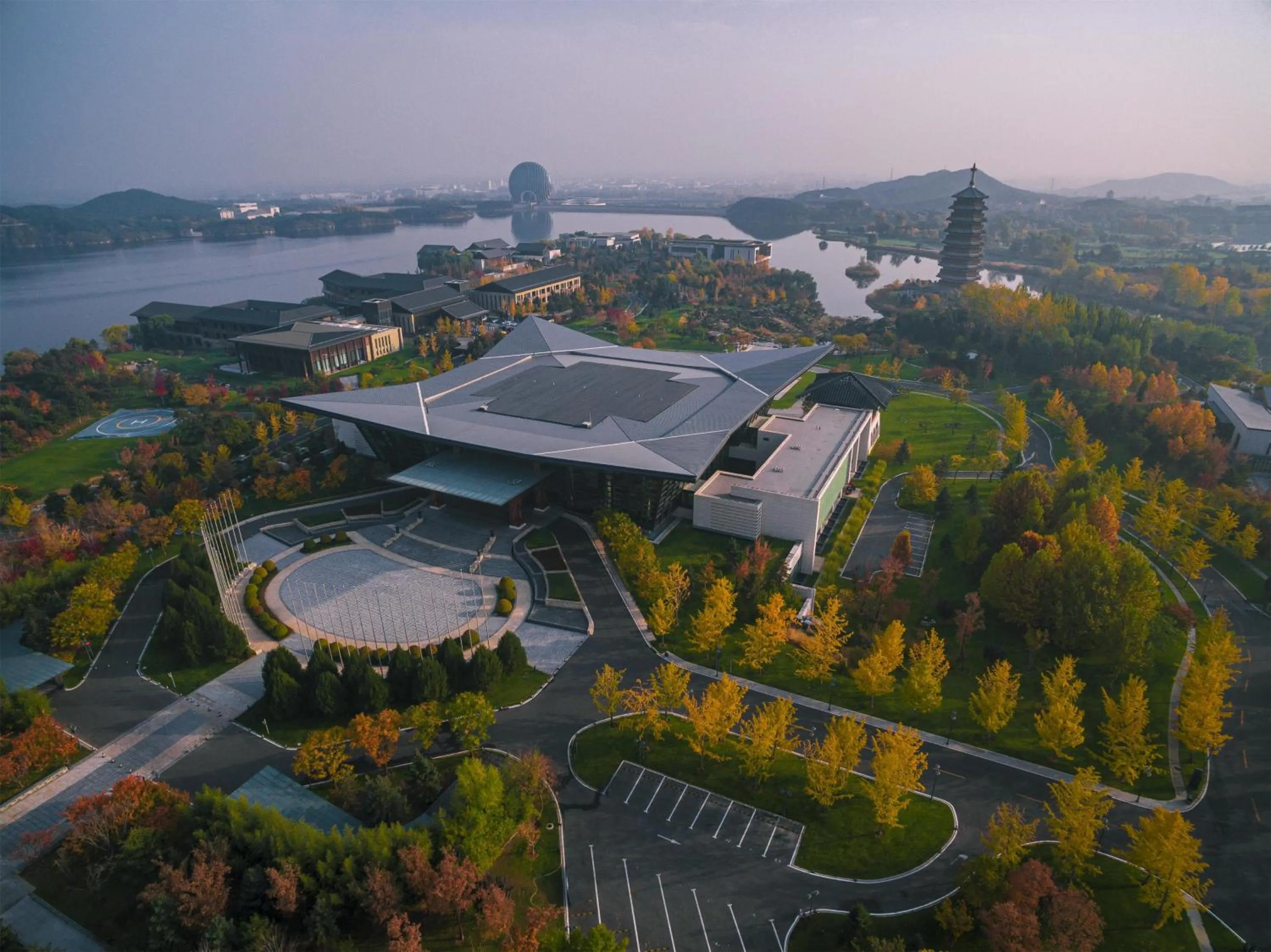 Meeting/conference room in Yanqi Hotel, Managed by Kempinski