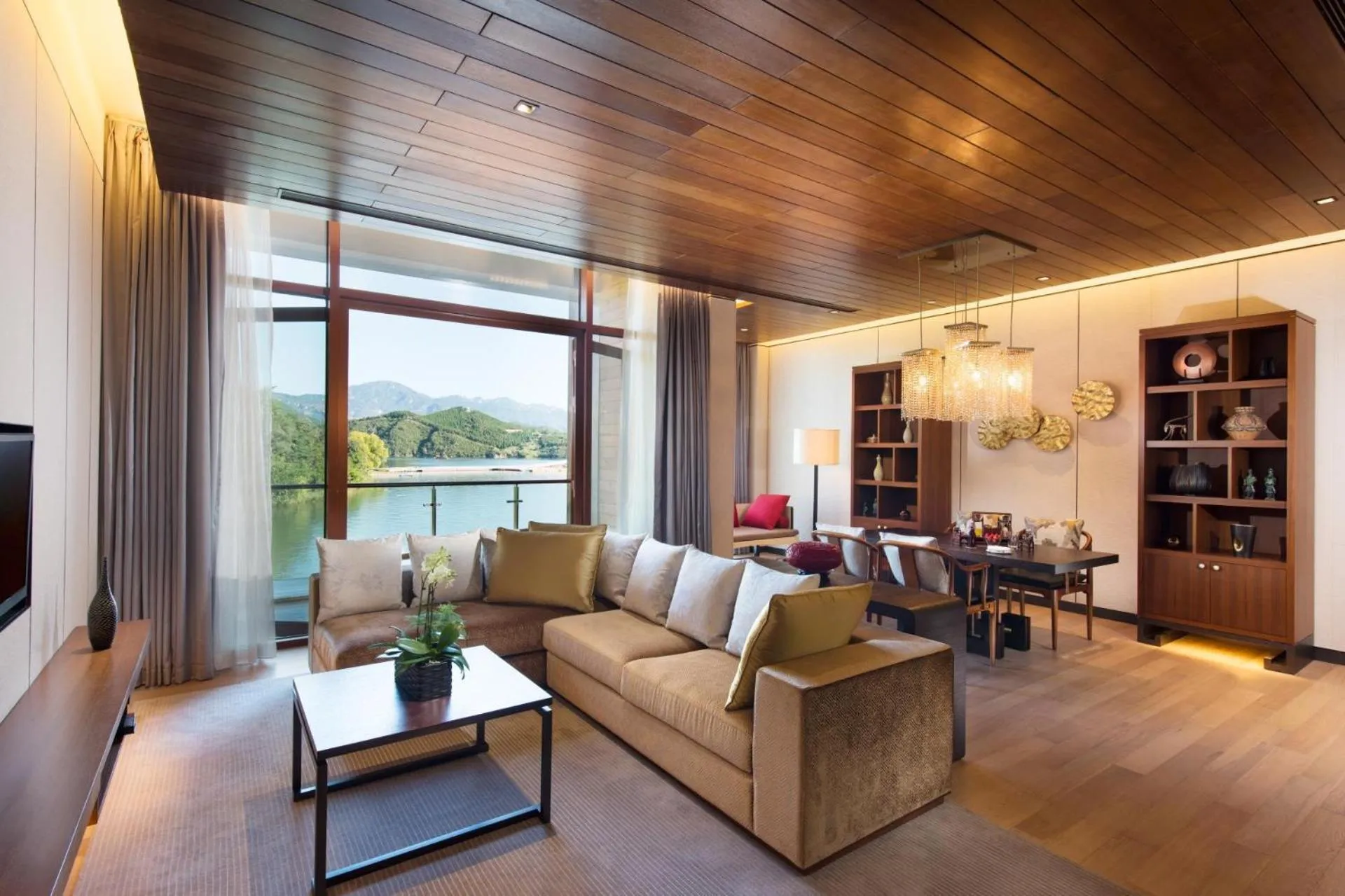 Photo of the whole room in Yanqi Hotel, Managed by Kempinski