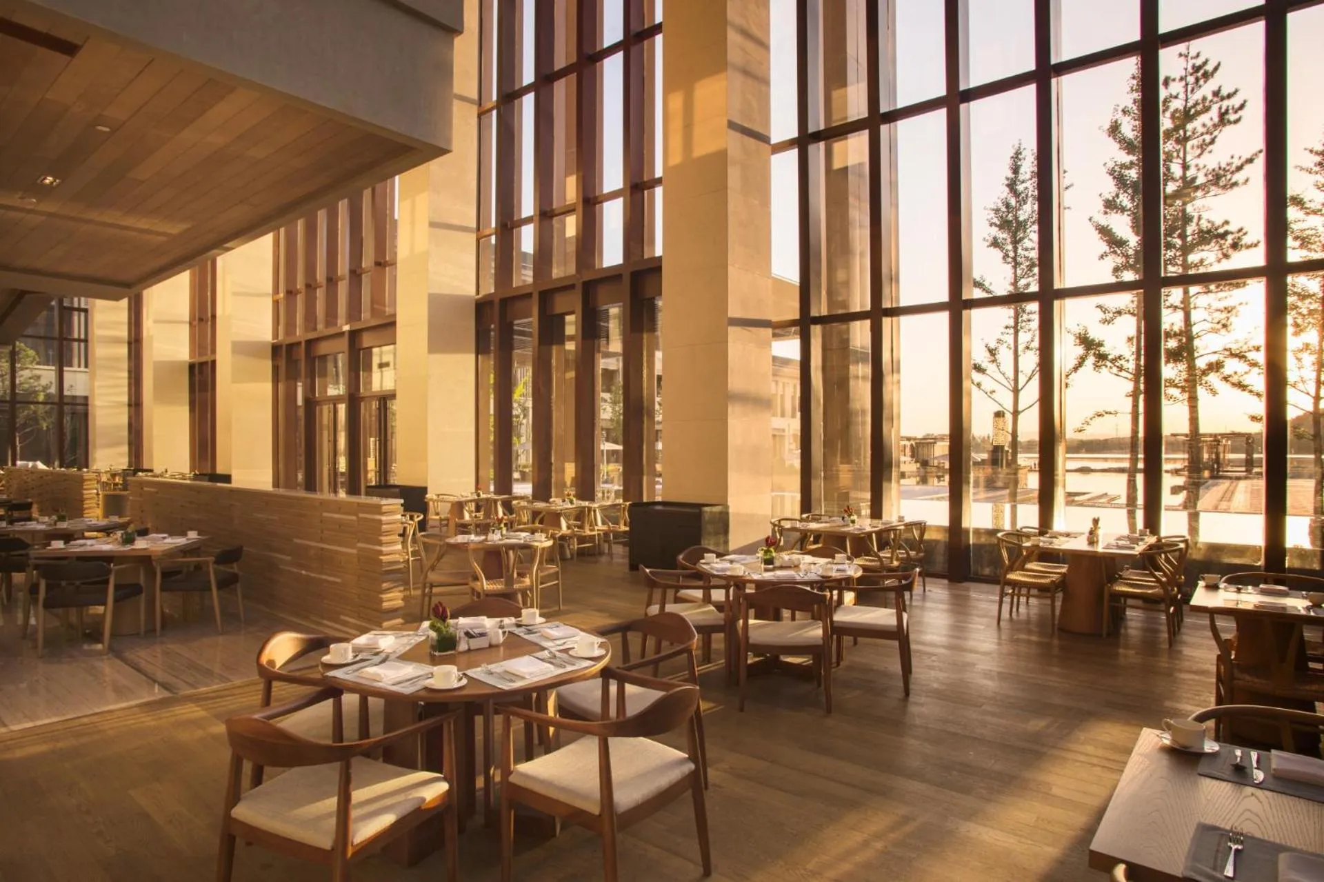 Restaurant/places to eat in Yanqi Hotel, Managed by Kempinski