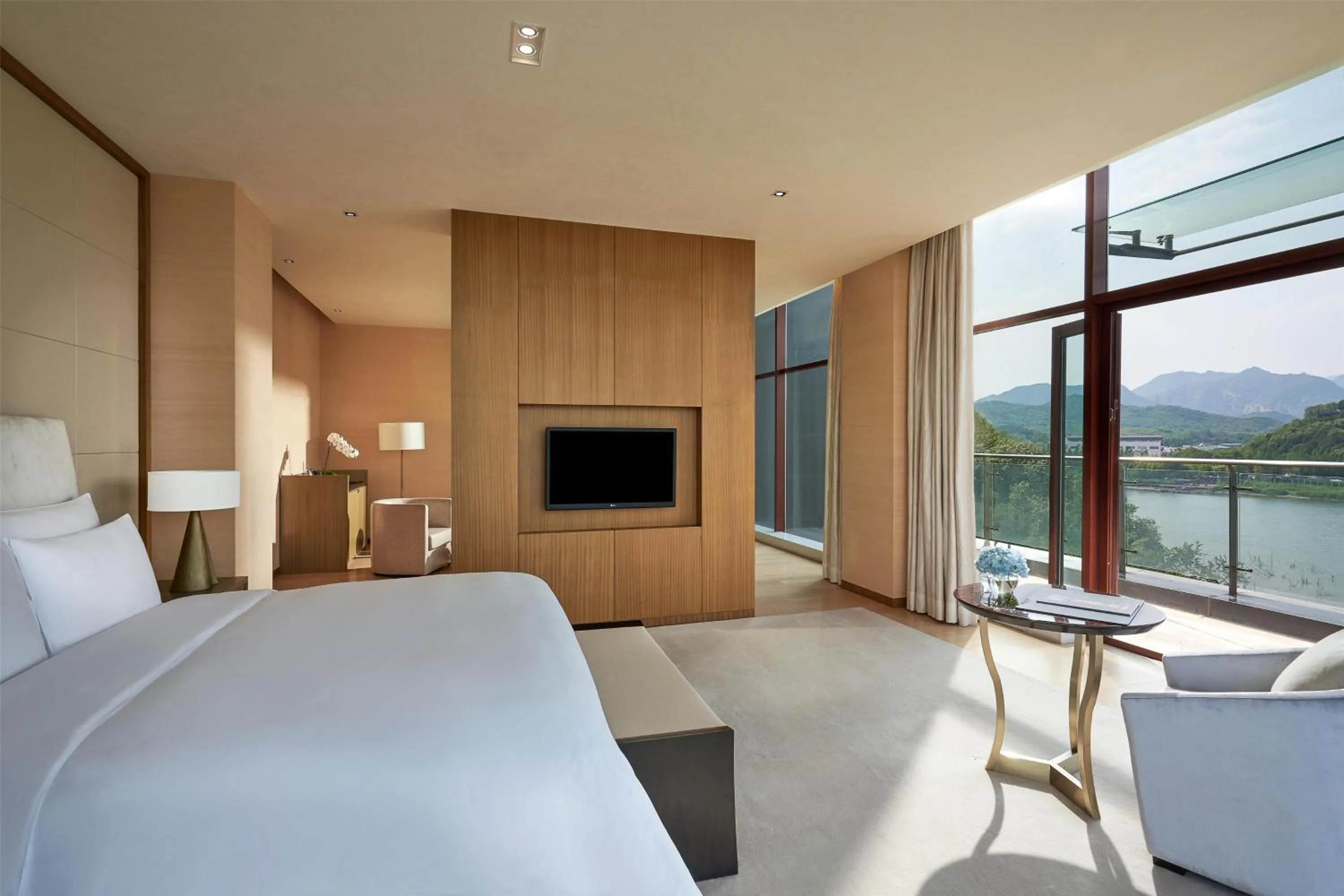 Bedroom, Bed in Yanqi Hotel, Managed by Kempinski