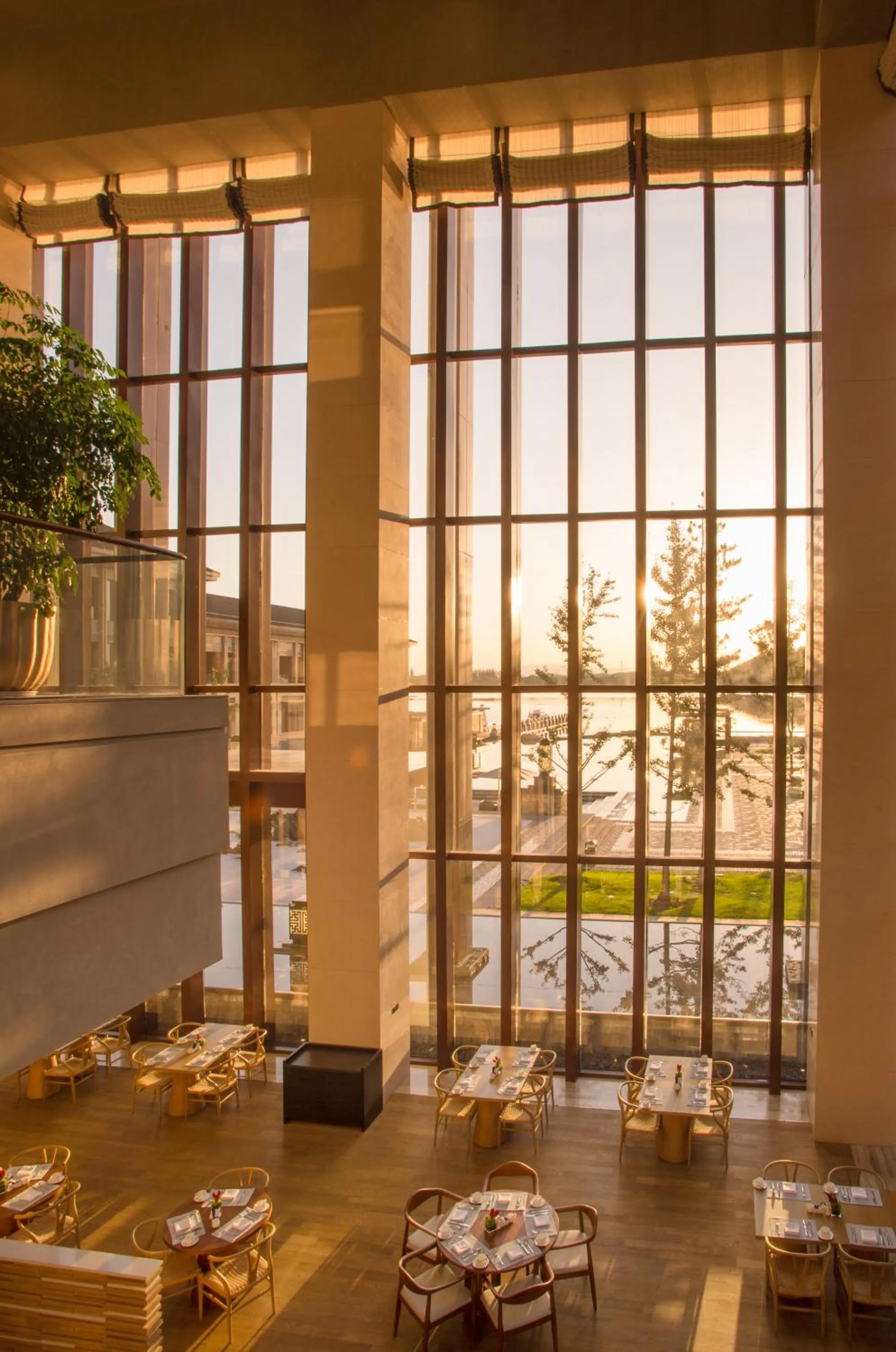 Restaurant/places to eat in Yanqi Hotel, Managed by Kempinski