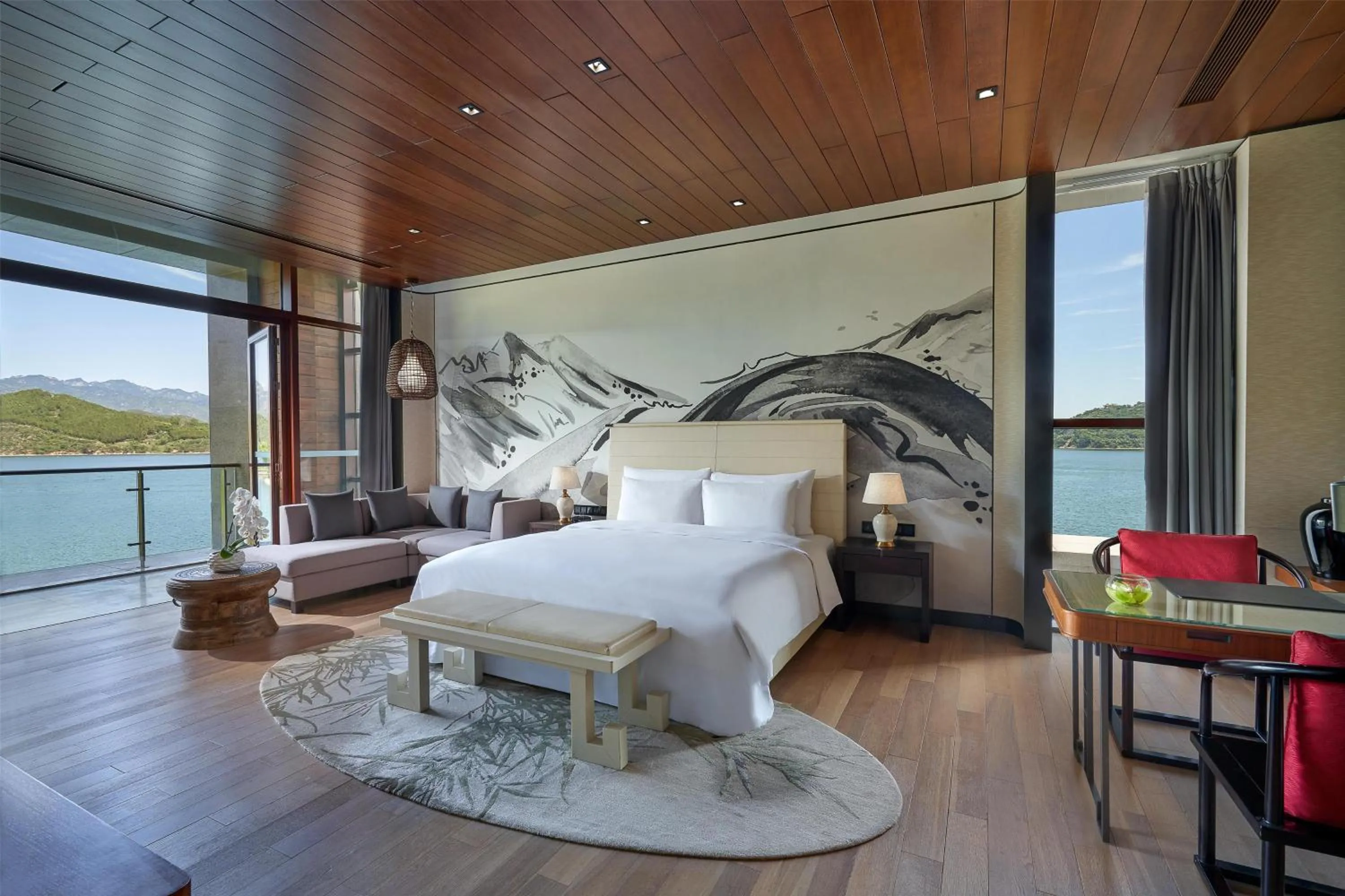 Photo of the whole room, Bed in Yanqi Hotel, Managed by Kempinski