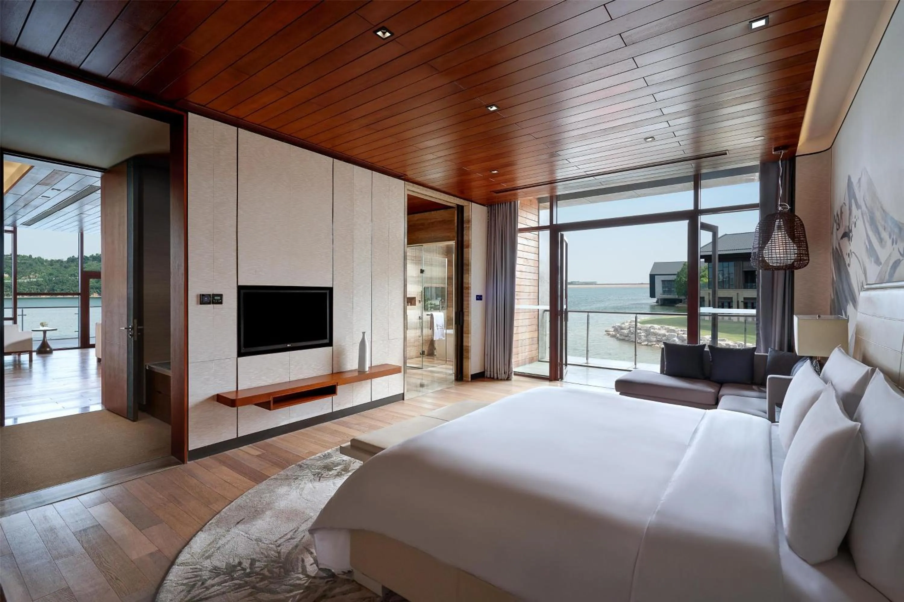 Photo of the whole room, Bed in Yanqi Hotel, Managed by Kempinski