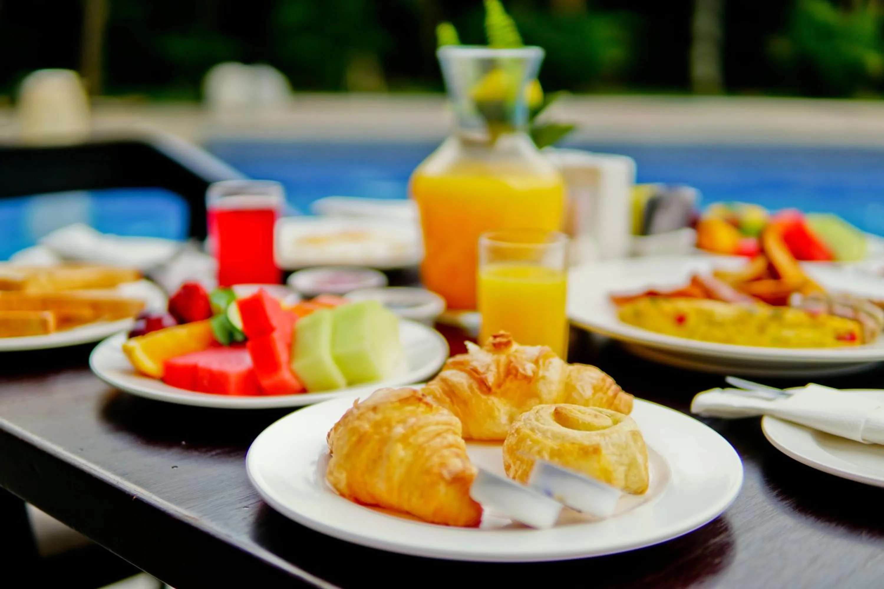 Swimming pool in Swiss-Belhotel Lampung