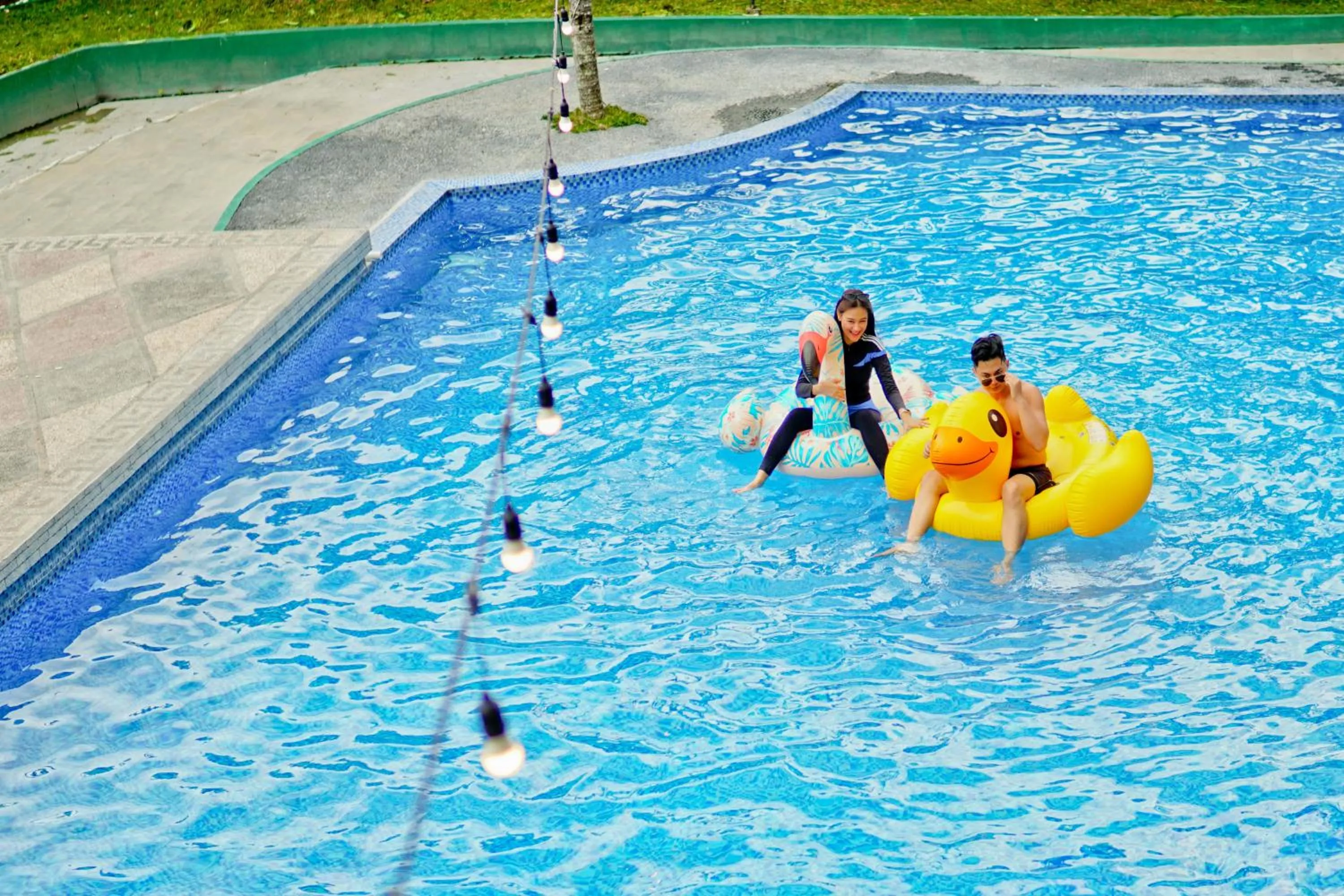 Swimming pool in Swiss-Belhotel Lampung