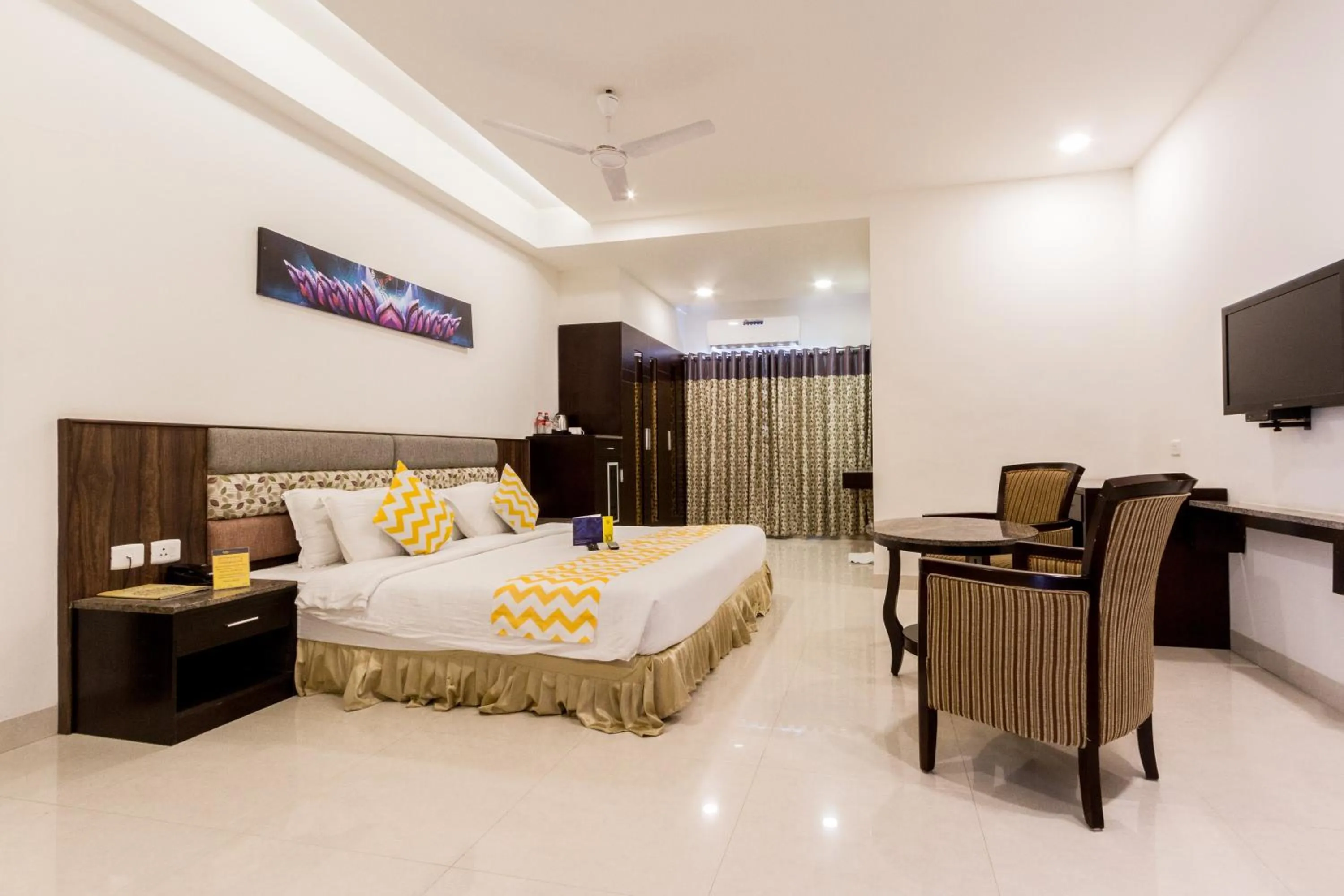 Bedroom, Bed in Hotel Southern Residency- near to SIPCOT