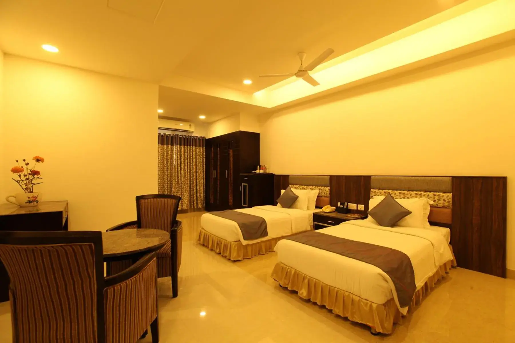Deluxe Double or Twin Room in Hotel Southern Residency- near to SIPCOT Deluxe Double or Twin Room in Hotel Southern Residency- near to SIPCOT