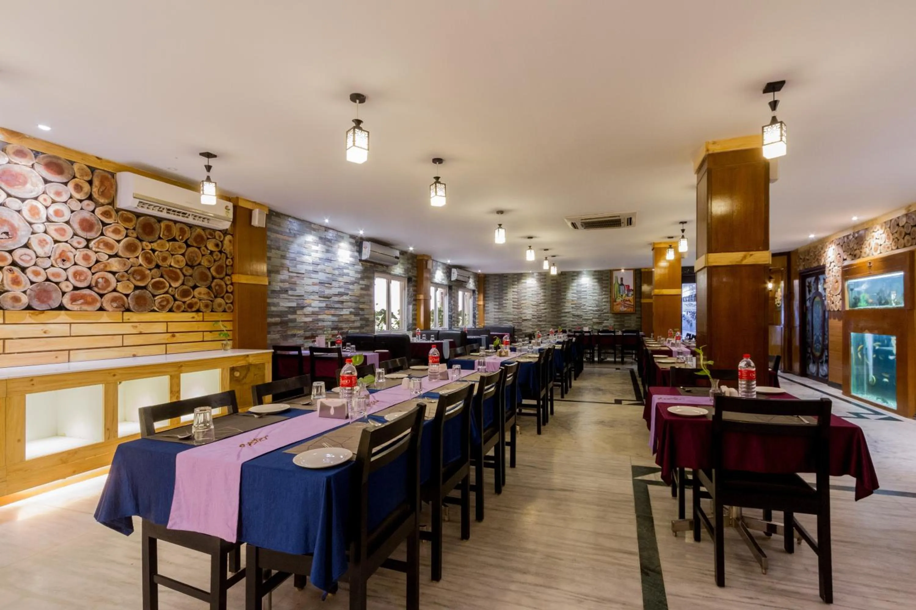 Restaurant/places to eat in Hotel Southern Residency- near to SIPCOT