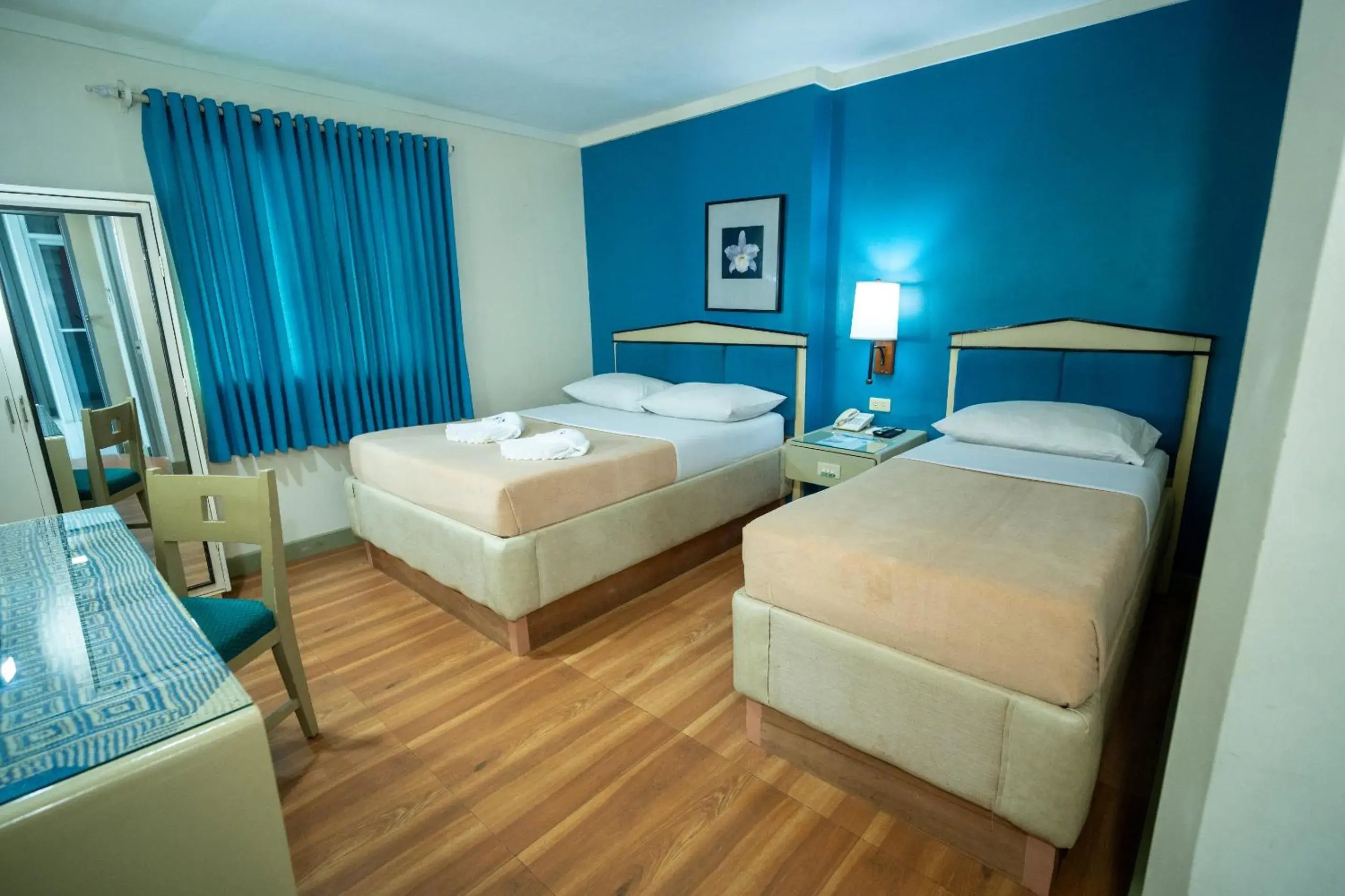 Standard Triple Room in New Dawn Pensionne House Standard Triple Room in New Dawn Pensionne House