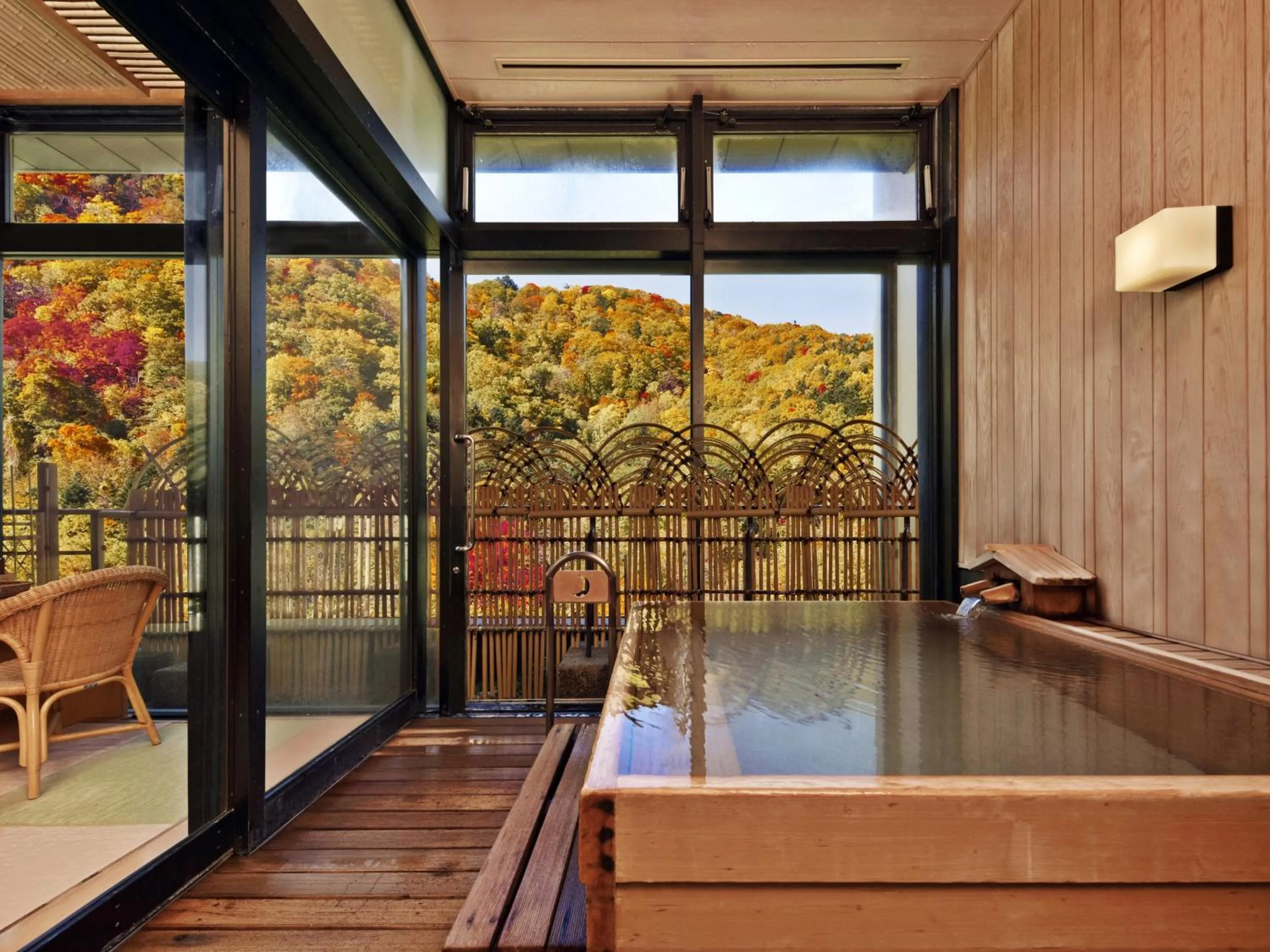 Hot Spring Bath in HanaMOMIJI