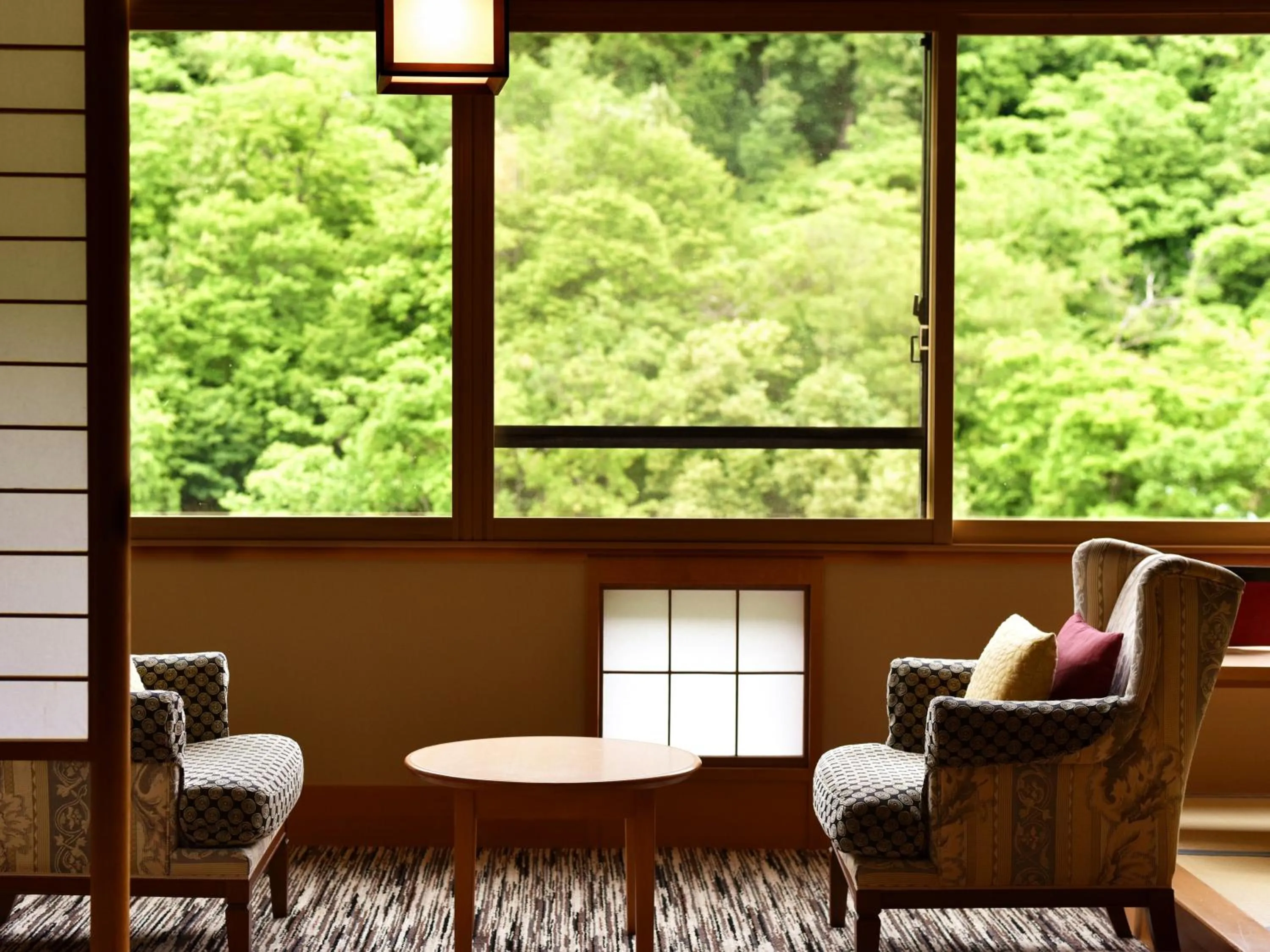 Photo of the whole room in HanaMOMIJI