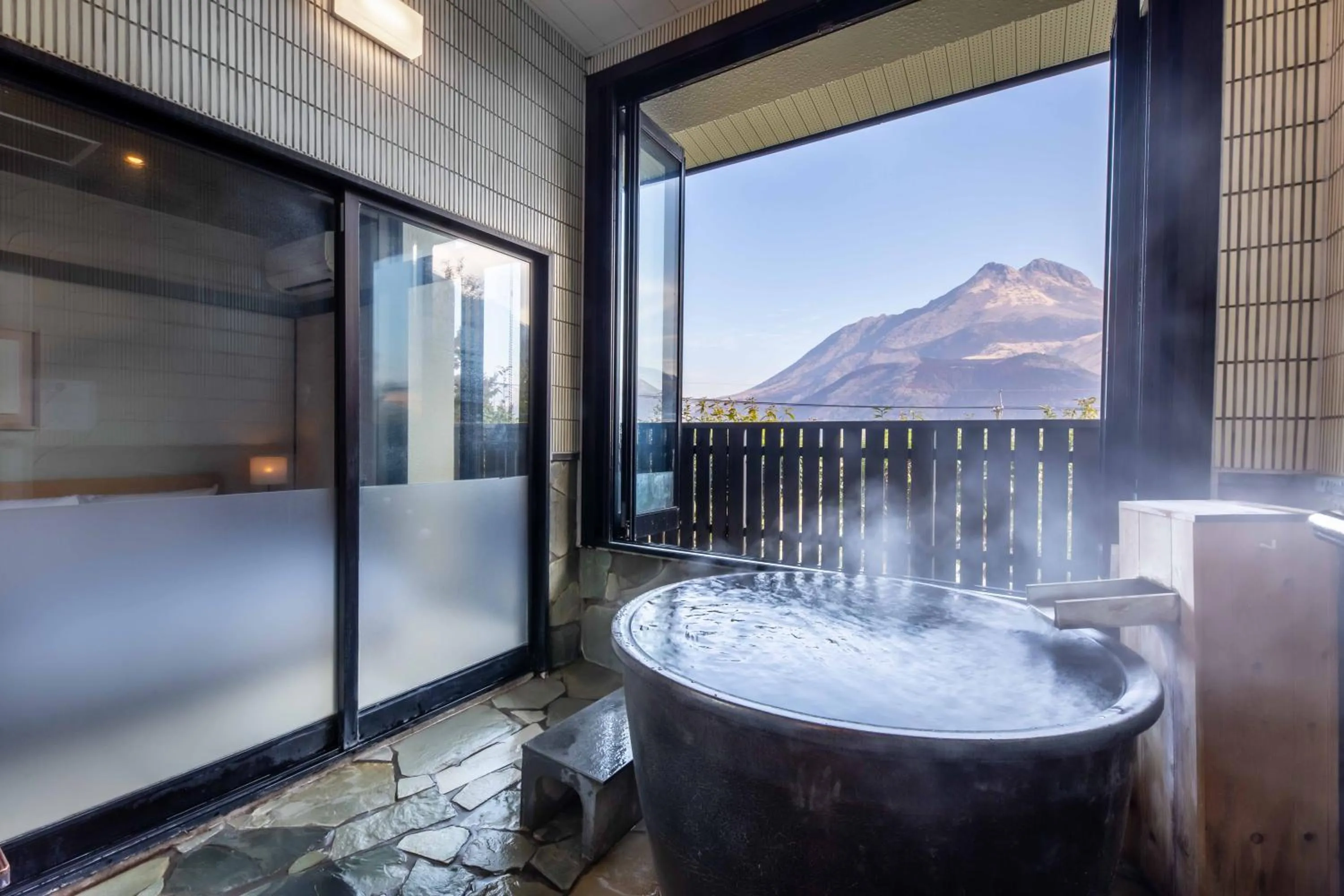 Hot Tub in Yufudake Ichibo no Yado Kirara