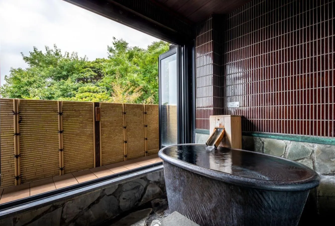 Hot Tub in Beppu Nagomitsuki